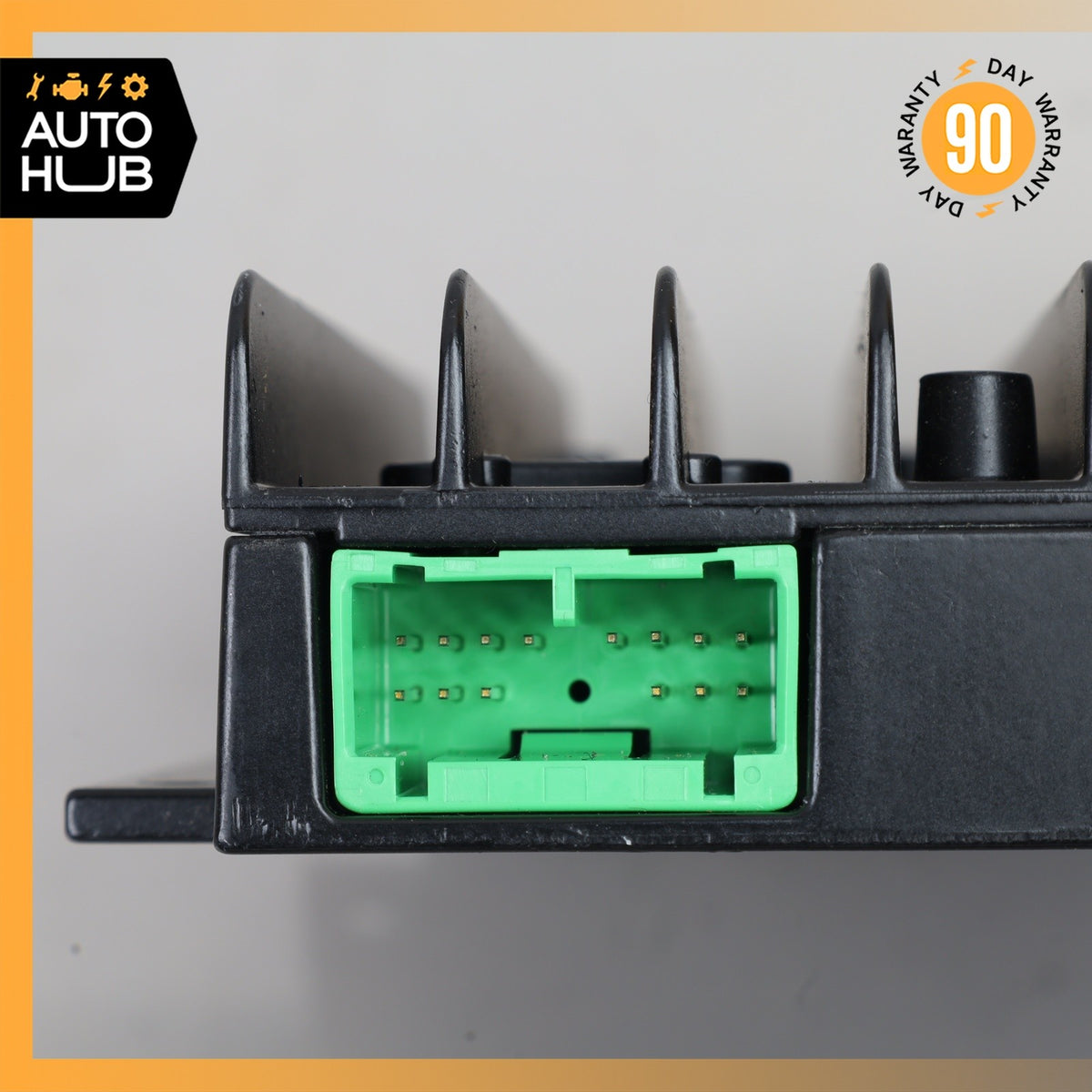 Mercedes R230 SL500 CL55 AMG CLK430 CLK320 Antenna Amplifier Booster Module OEM - photo 4