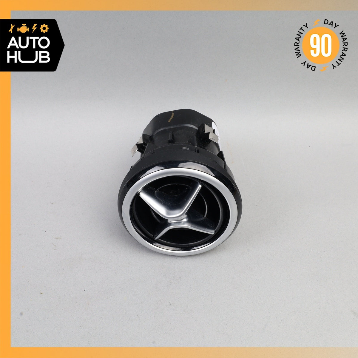 Mercedes W242 B250e Front Center Dashboard A/C Air Vent OEM - photo 2