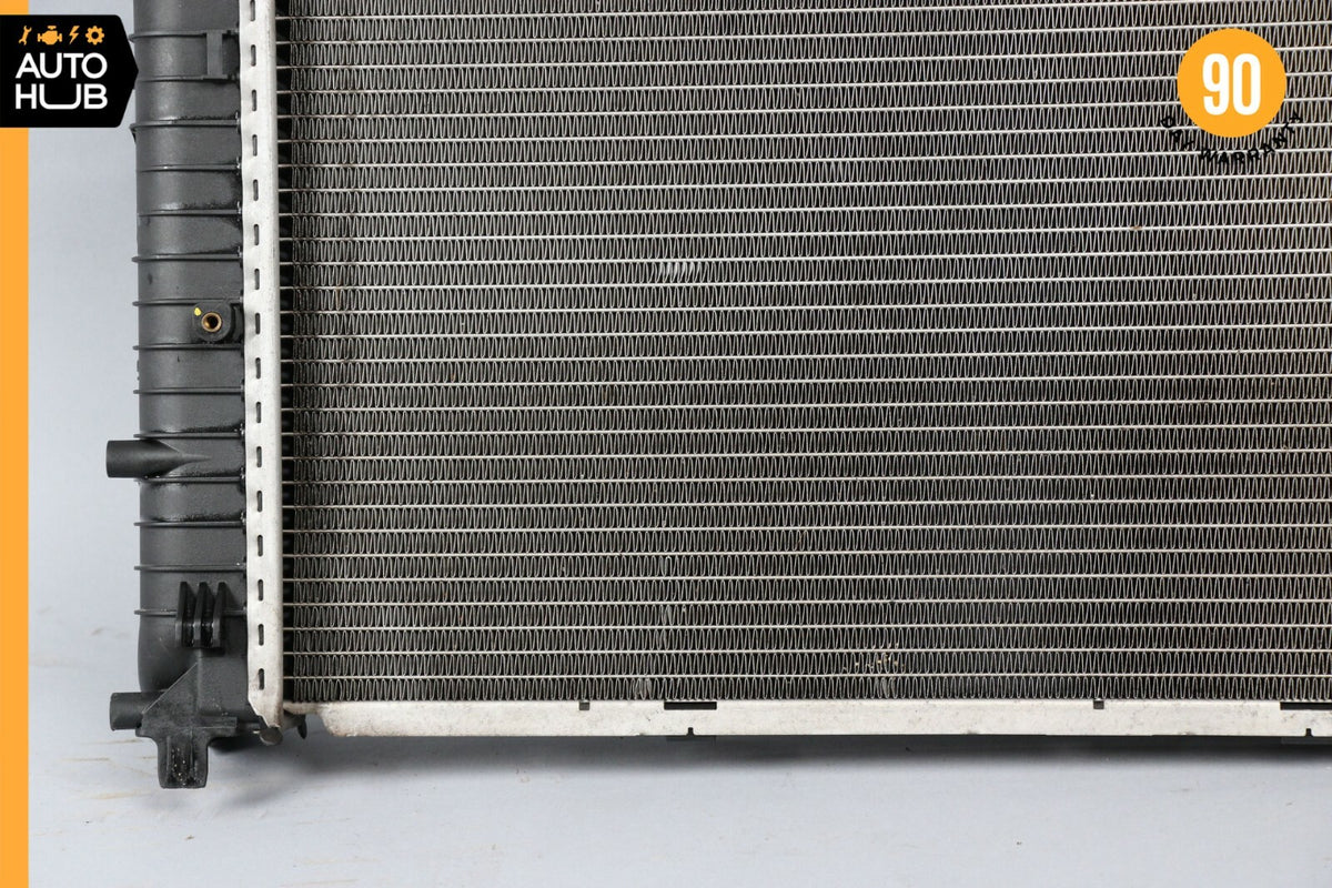 03-12 Mercedes R230 SL500 SL550 SL600 Engine Water Cooling Radiator OEM 68k - photo 3