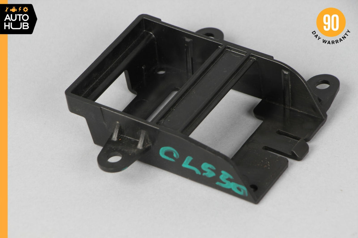 07-14 Mercedes W216 CL550 Front Left Blind Spot Radar Distance Sensor Bracket - photo 1