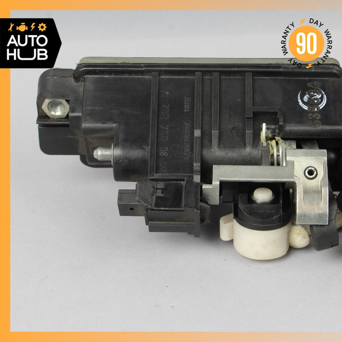 01-09 Mercedes W209 CLK550 C230 E350 Trunk Lid Lock Latch Handle 2037500893 OEM - photo 7