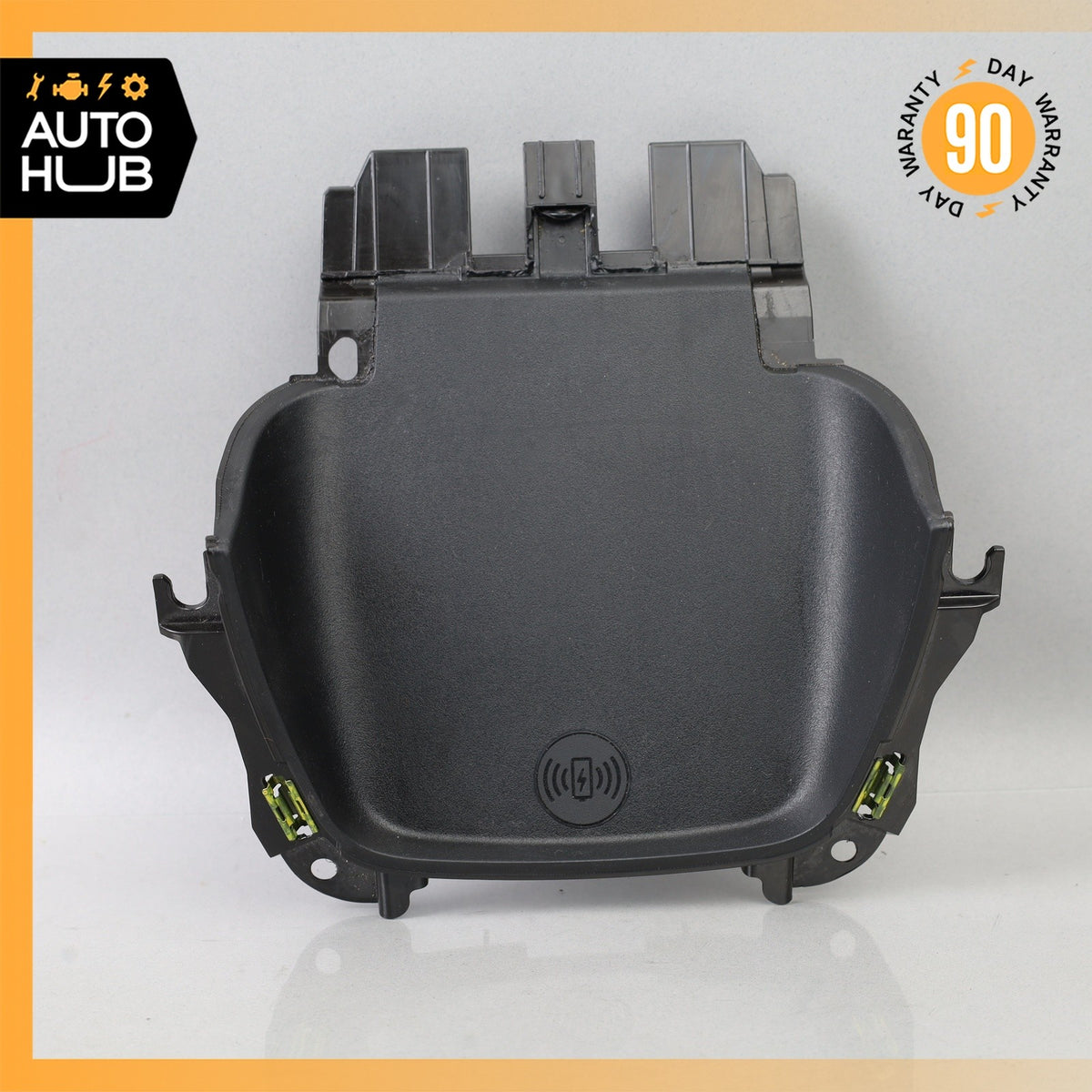 17-23 Alfa Romeo 949 Stelvio Center Console Wireless Charging Pad OEM 71k - photo 4