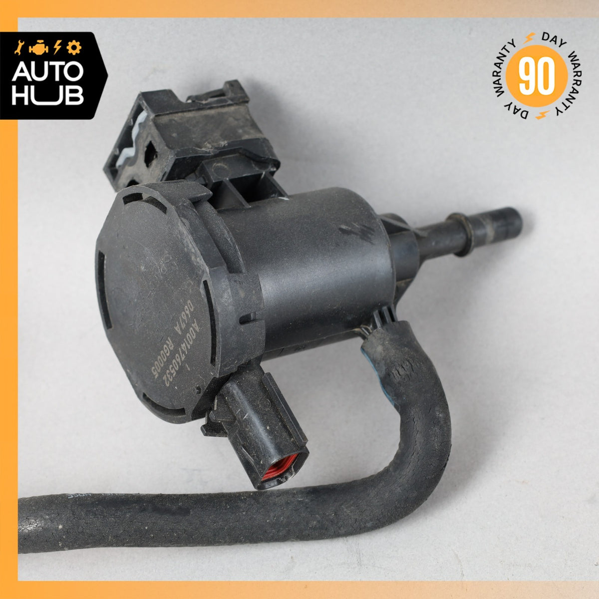 11-18 Mercedes W205 C350e CLS550 S550 Fuel System Purge Valve 0014760532 OEM - photo 3