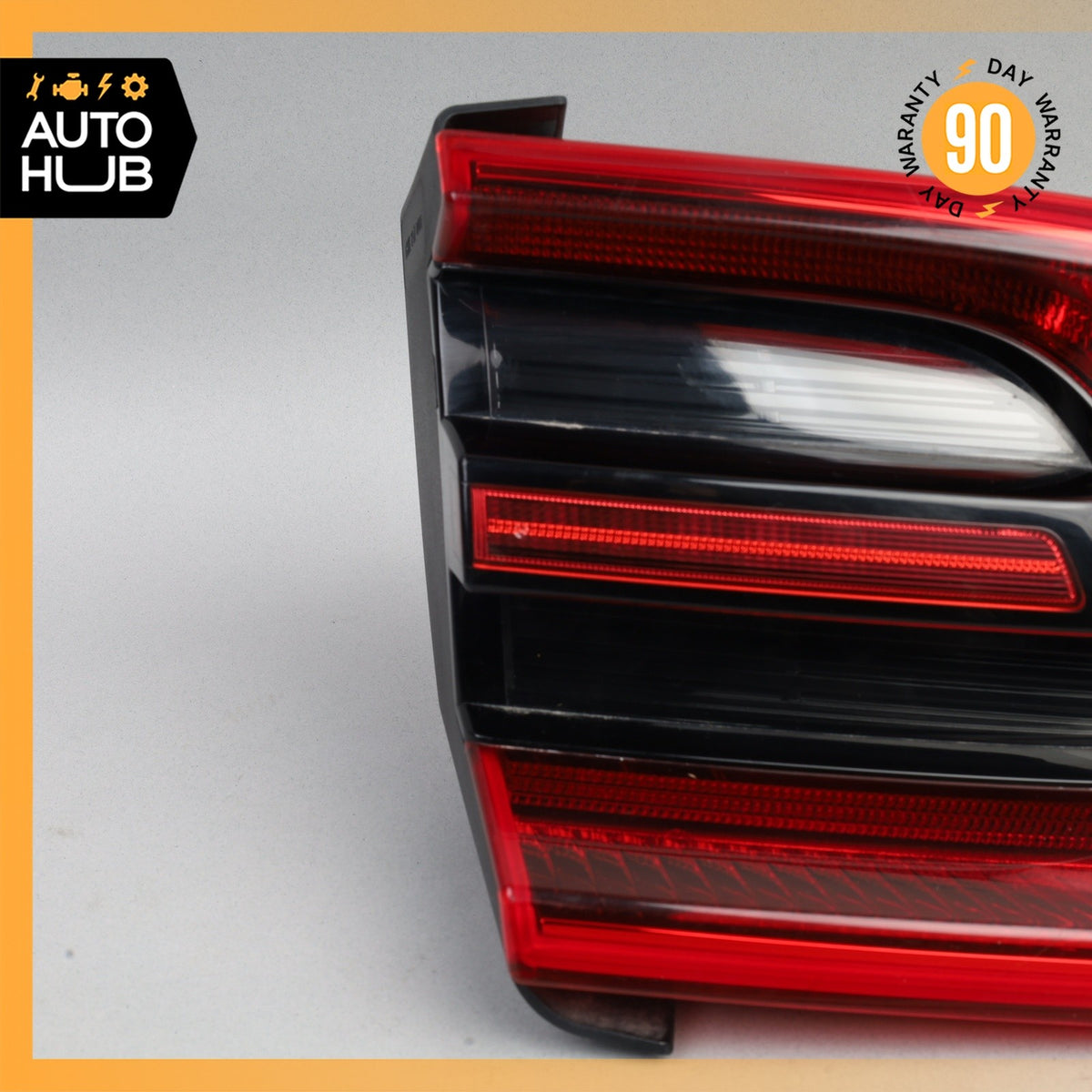 15-18 Porsche Macan 95B Rear Left Driver Side Inner Tail Light Lamp OEM 63k - photo 3