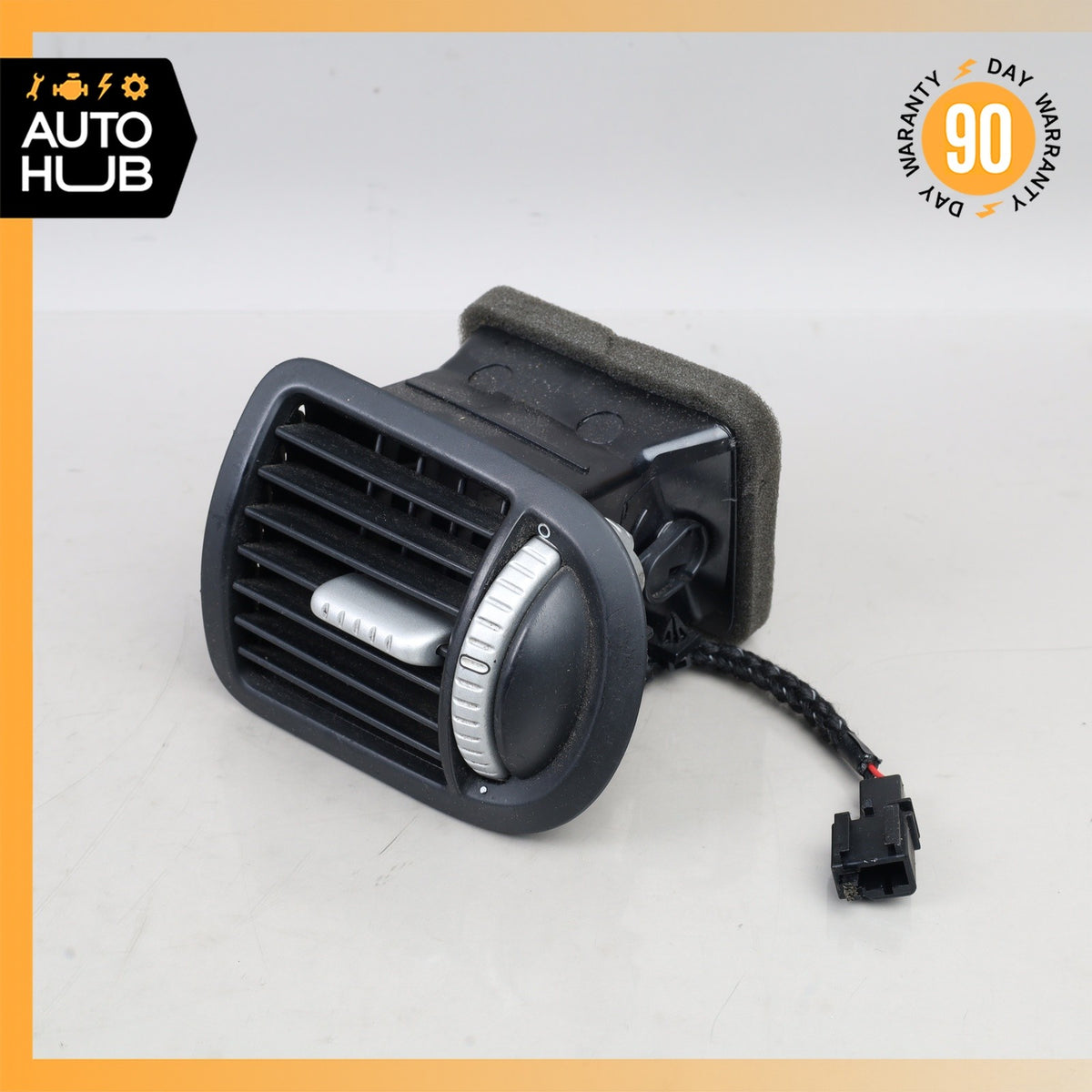 Porsche Cayenne 955 Right Passenger Dashboard A/C AC Air Vent 7L5819704A OEM - photo 1
