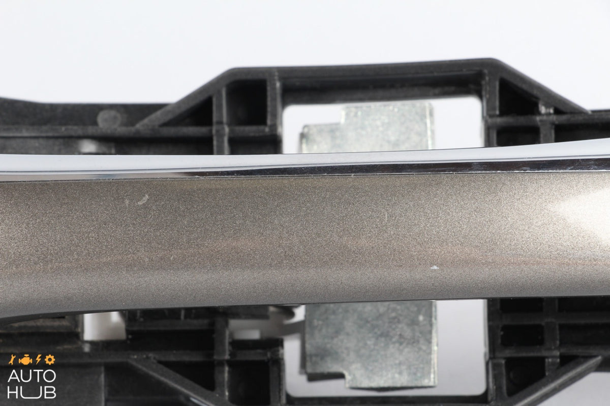 06-11 Mercedes W219 CLS500 CLS550 Exterior Door Handle Front Right Side OEM - photo 4