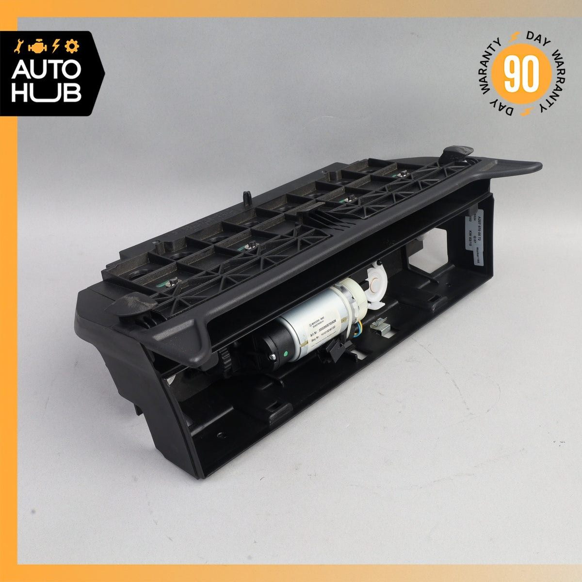 11-17 Mercedes W207 E400 E550 Wind Screen Windscreen Deflector Motor OEM 58k - photo 6