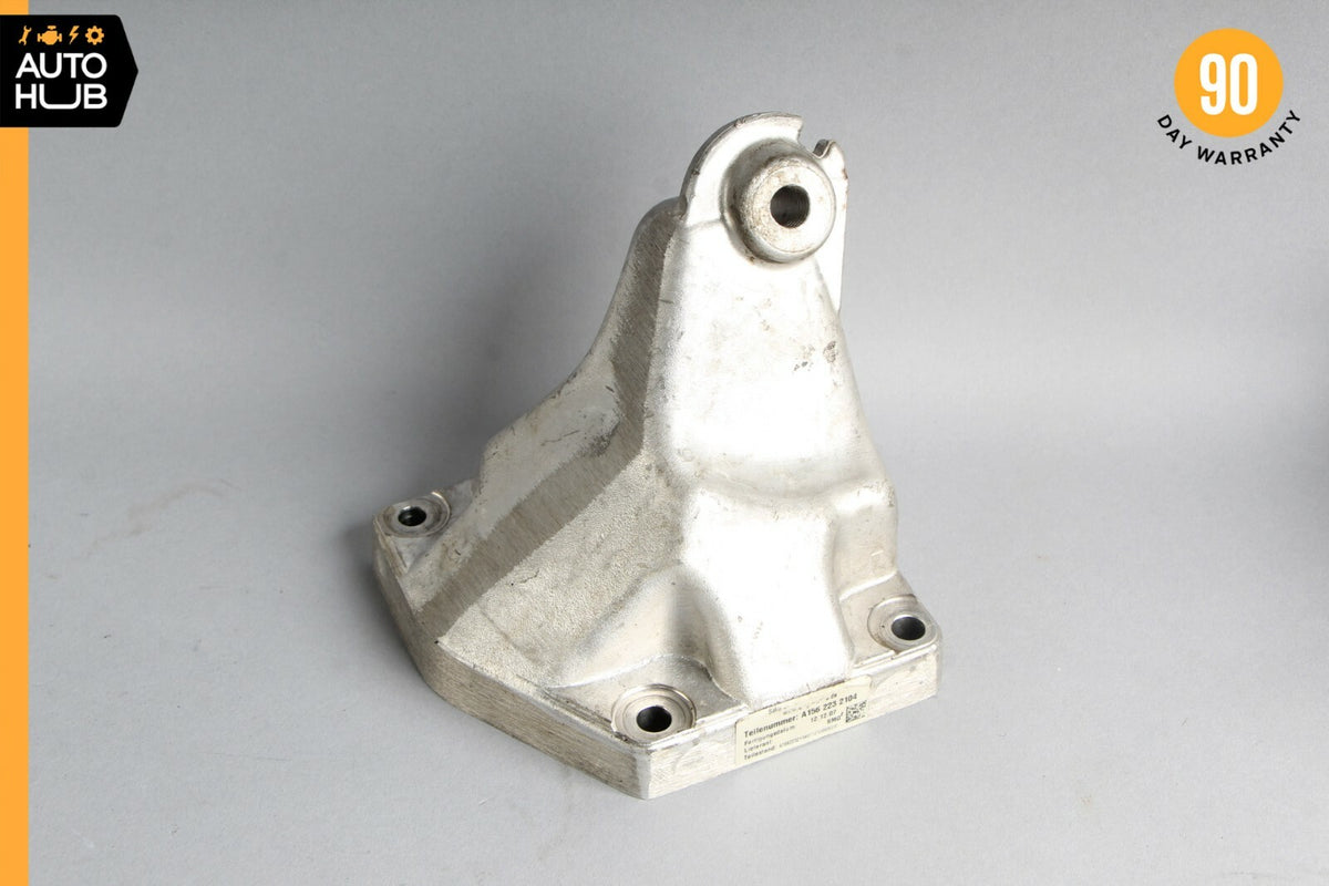 08-14 Mercedes W204 C63 E63 AMG M156 Engine Motor Left Side Mount Bracket OEM - photo 1