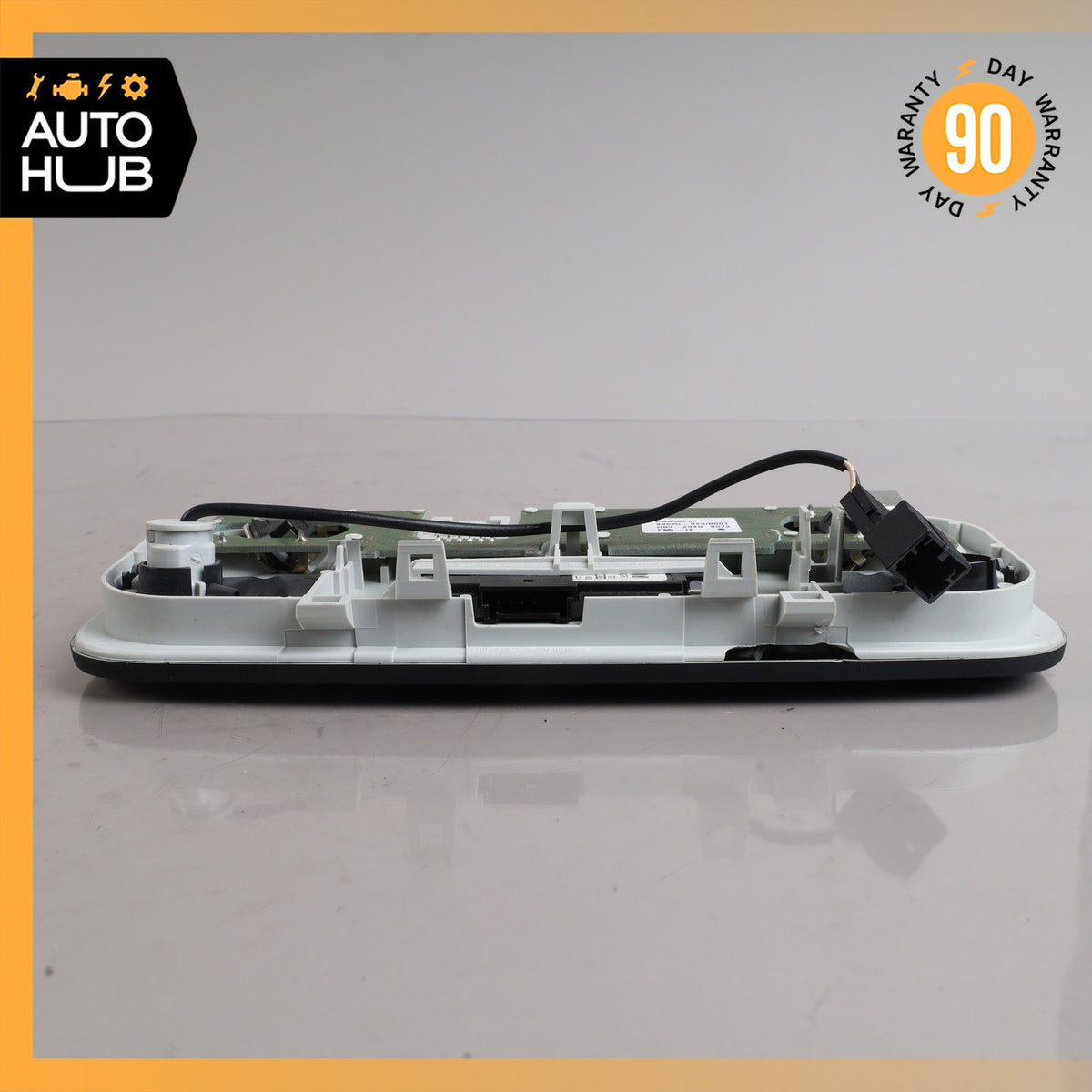 Audi 8J TT Front Overhead Console Dome Reading Light Lamp 8J0947111CE OEM - photo 9
