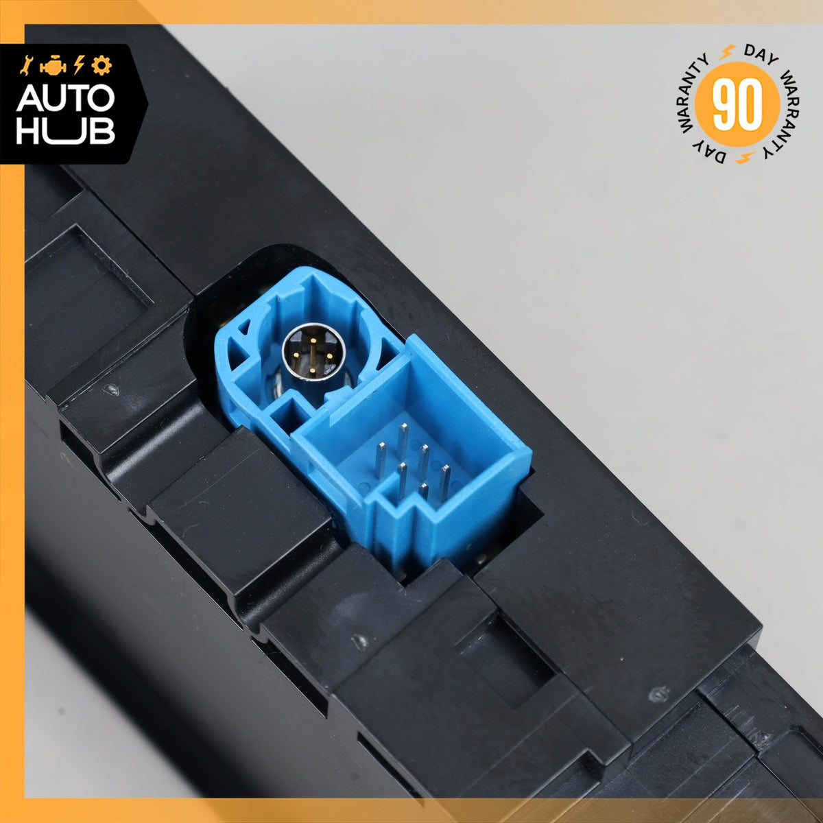 Mercedes W205 C63 AMG C300 C350e Center Console Socket USB Port OEM - photo 7