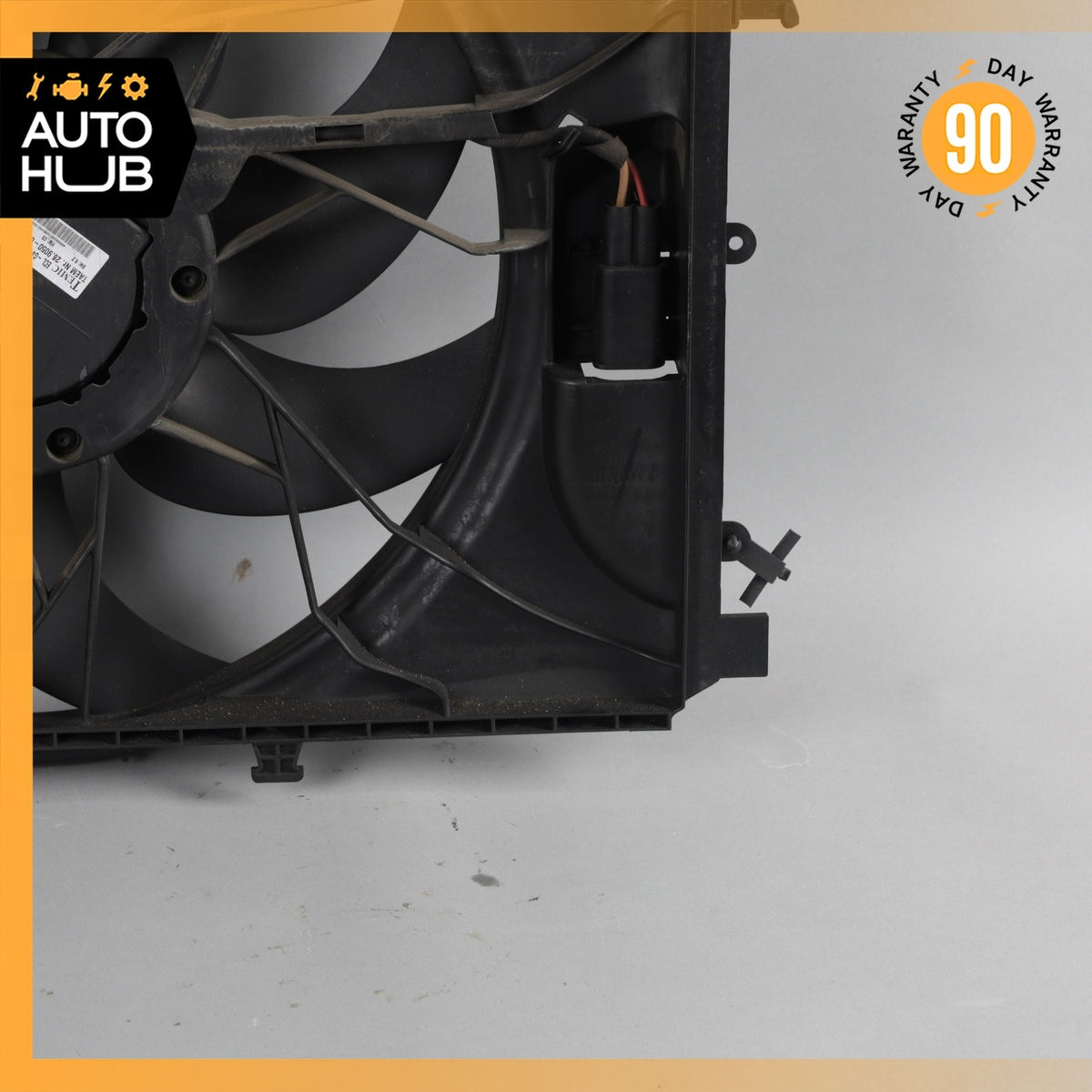 08-20 Mercedes W204 C300 E350 Engine Radiator Cooling Fan Motor Assembly OEM - photo 14