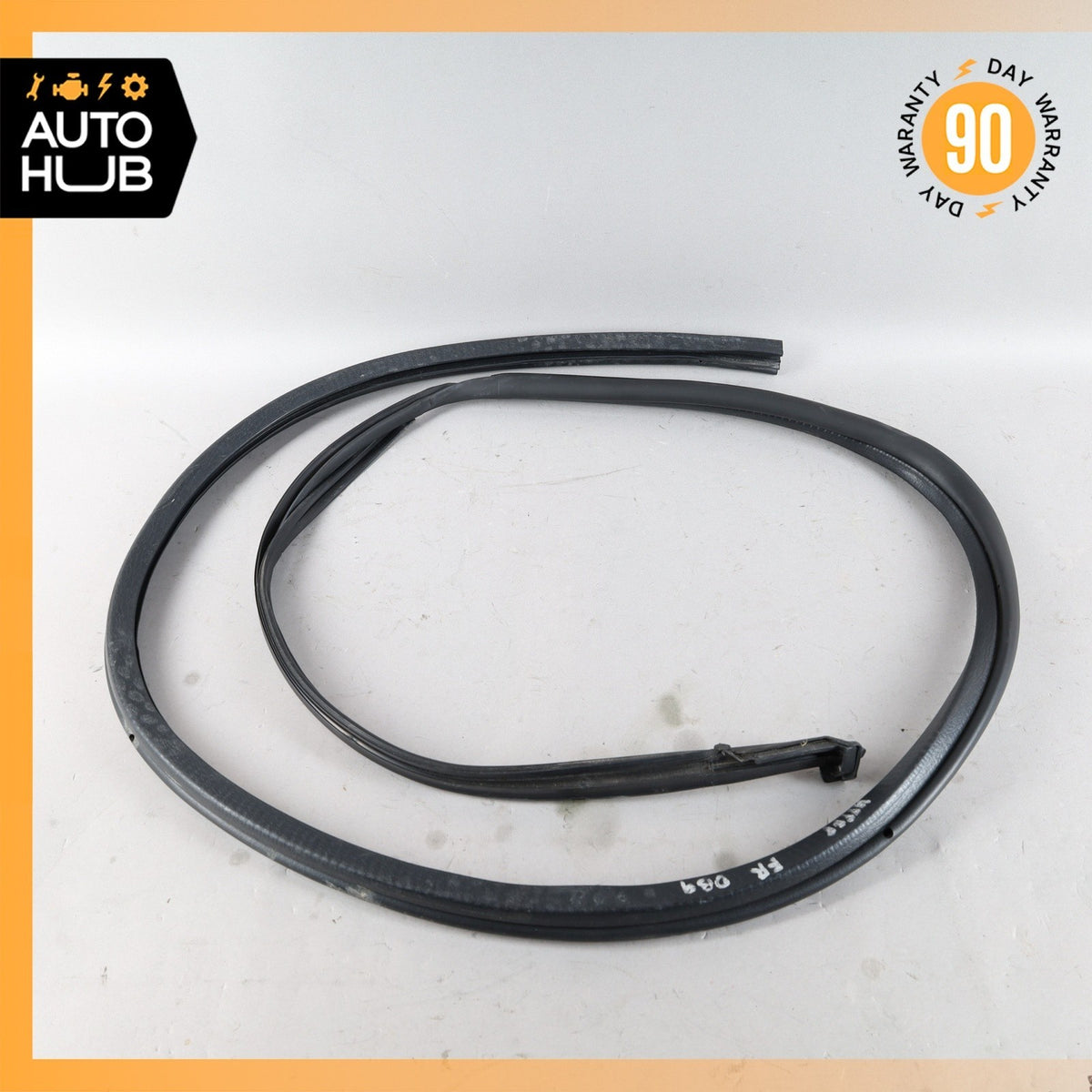 05-16 Aston Martin DB9 DBS Convertible Right Side Door Lower Rubber OEM 22k - photo 2