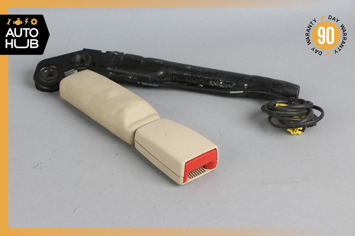 07-14 Mercedes W221 S550 CL550 Front Right Passenger Side Seat Belt Buckle OEM - photo 1