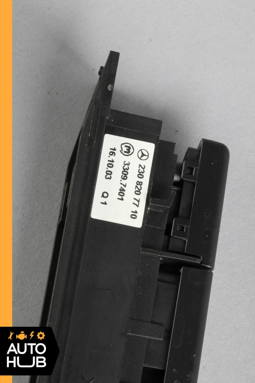 03-08 Mercedes R230 SL500 SL550 AMG Center Console ESP Switch Control Button OEM - photo 11