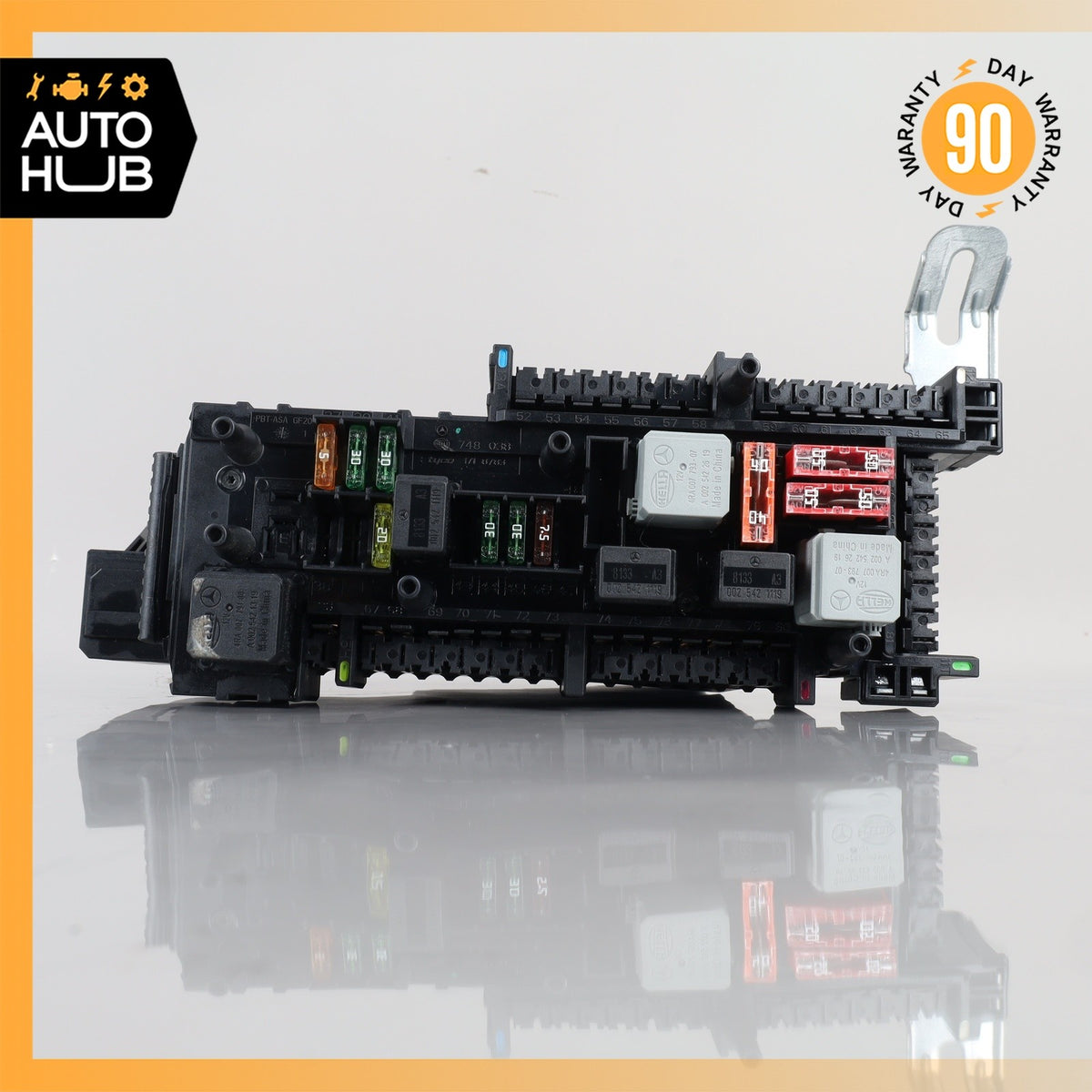 08-09 Mercedes W204 C63 C350 C280 C230 Rear Fuse Relay Box Module OEM - photo 2