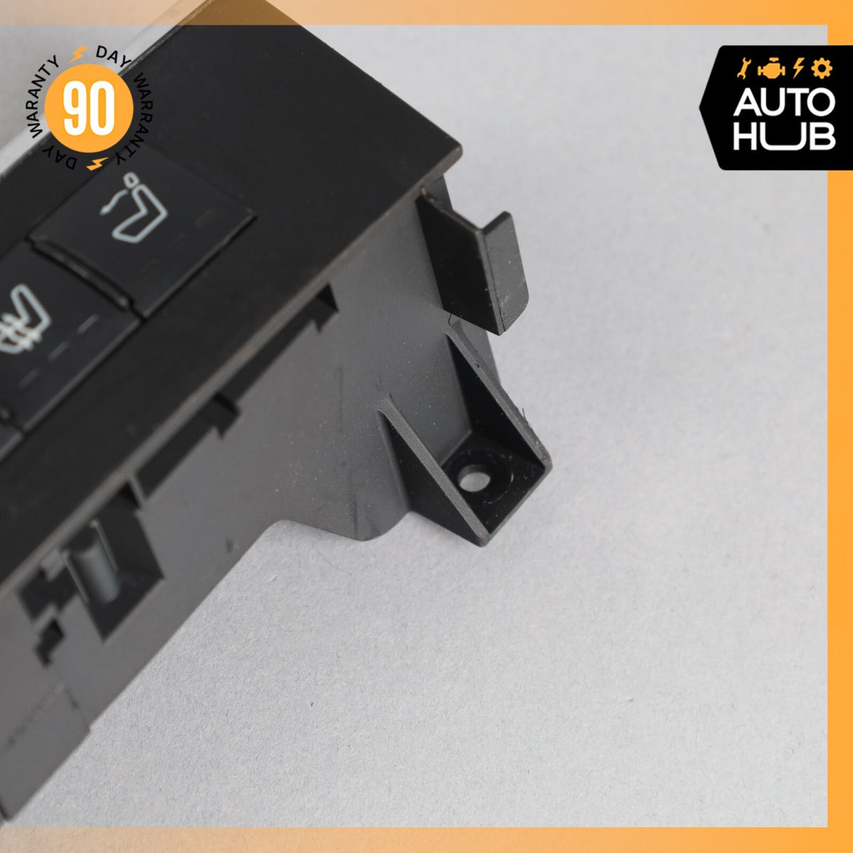 2011 Mercedes R171 SLK300 Center Dashboard Hazard Control Switch OEM - photo 10