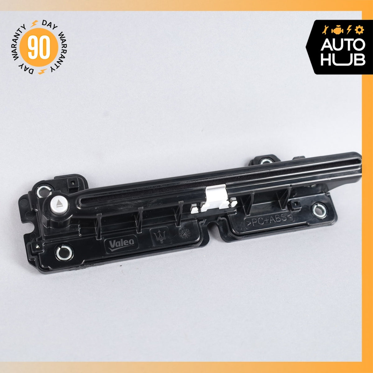 Maserati Quattroporte M156 S CD Changer Eject Control 670020772 OEM - photo 1
