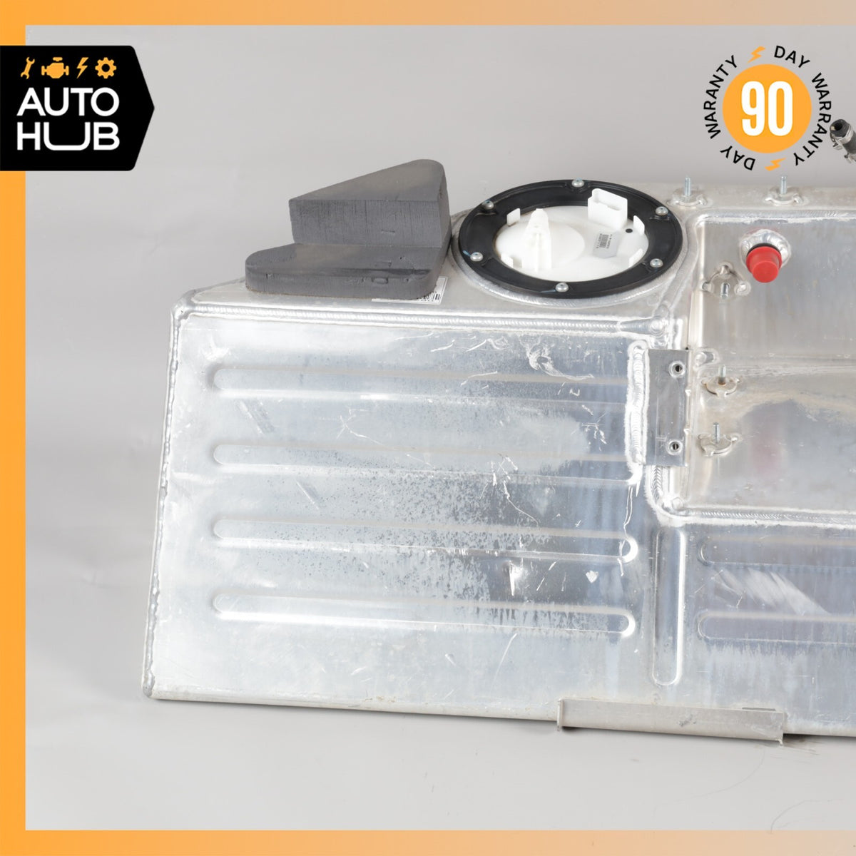 16-23 McLaren 570S Gas Fuel Tank Reservoir Assembly 13K0119CP01 OEM 31k - photo 4