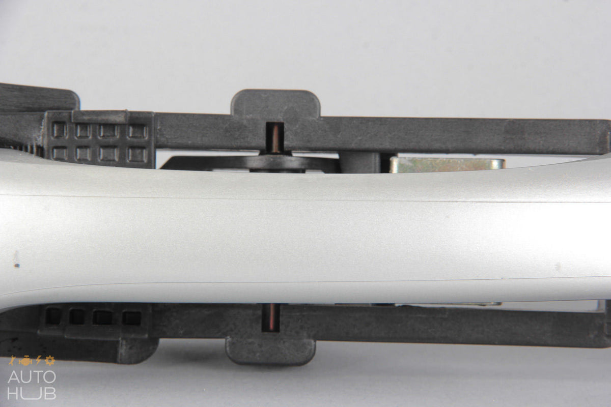 01-04 Mercedes W203 C230 C320 C350 Front Right Exterior Door Handle Silver OEM - photo 5