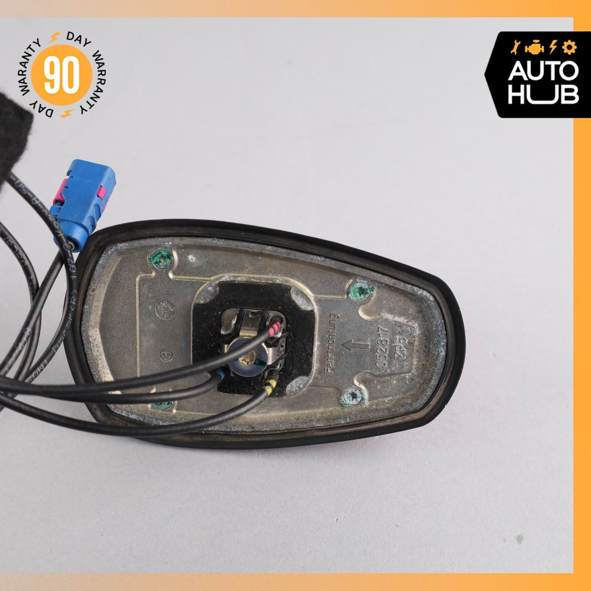 11-17 Mercedes W207 E350 E400 E550 Convertible Shark Fin Radio Antenna OEM - photo 10