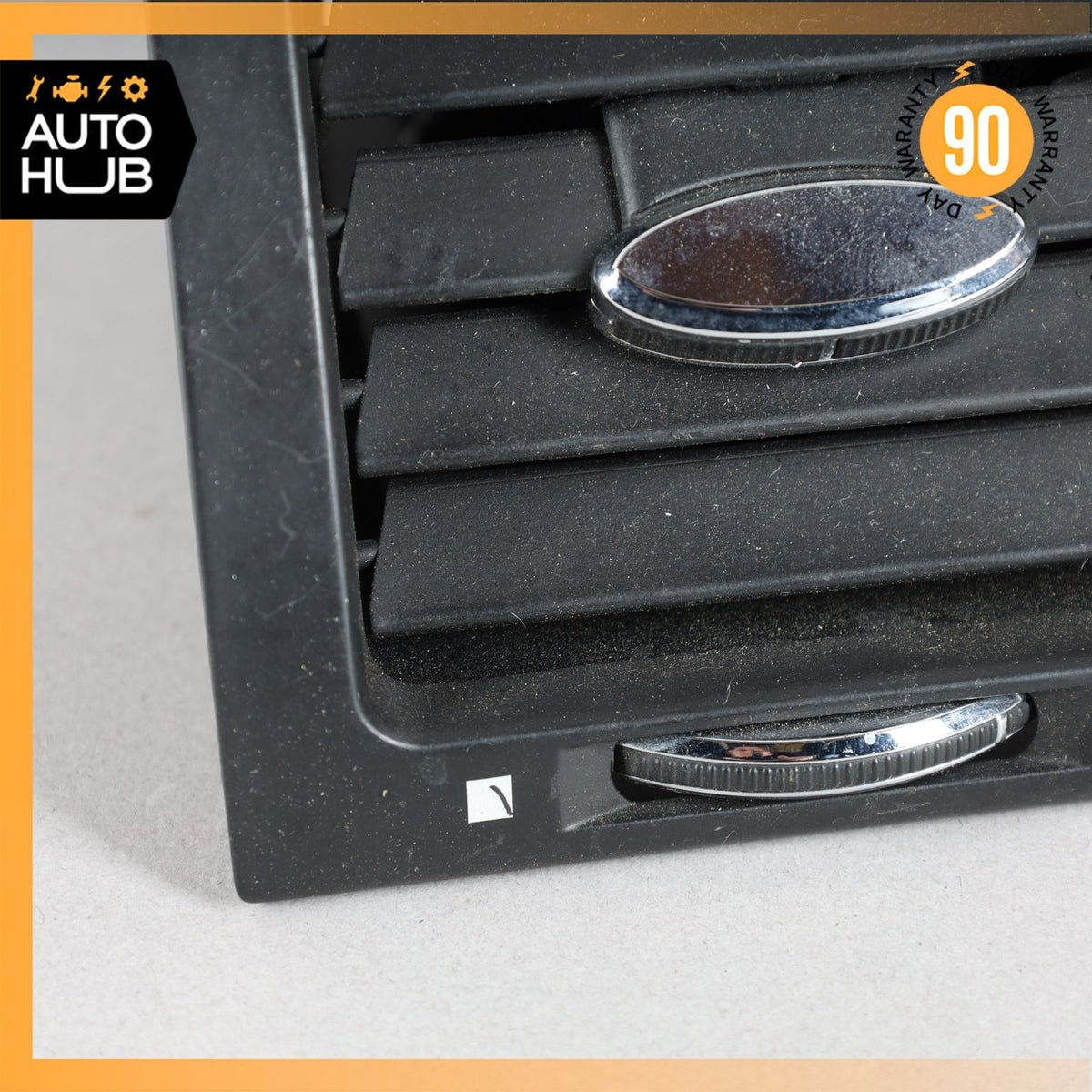 08-19 Maserati GranTurismo M145 Front Right or Left Console AC A/C Air Vent OEM - photo 5