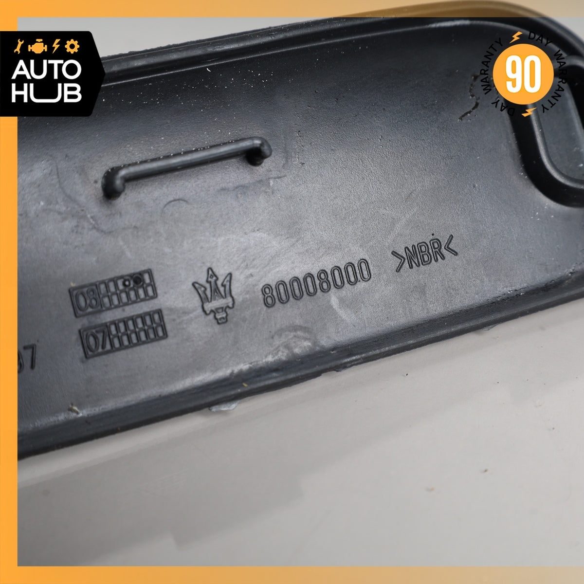 08-19 Maserati GranTurismo M145 Front Center Console Rubber Grip Tray OEM - photo 3