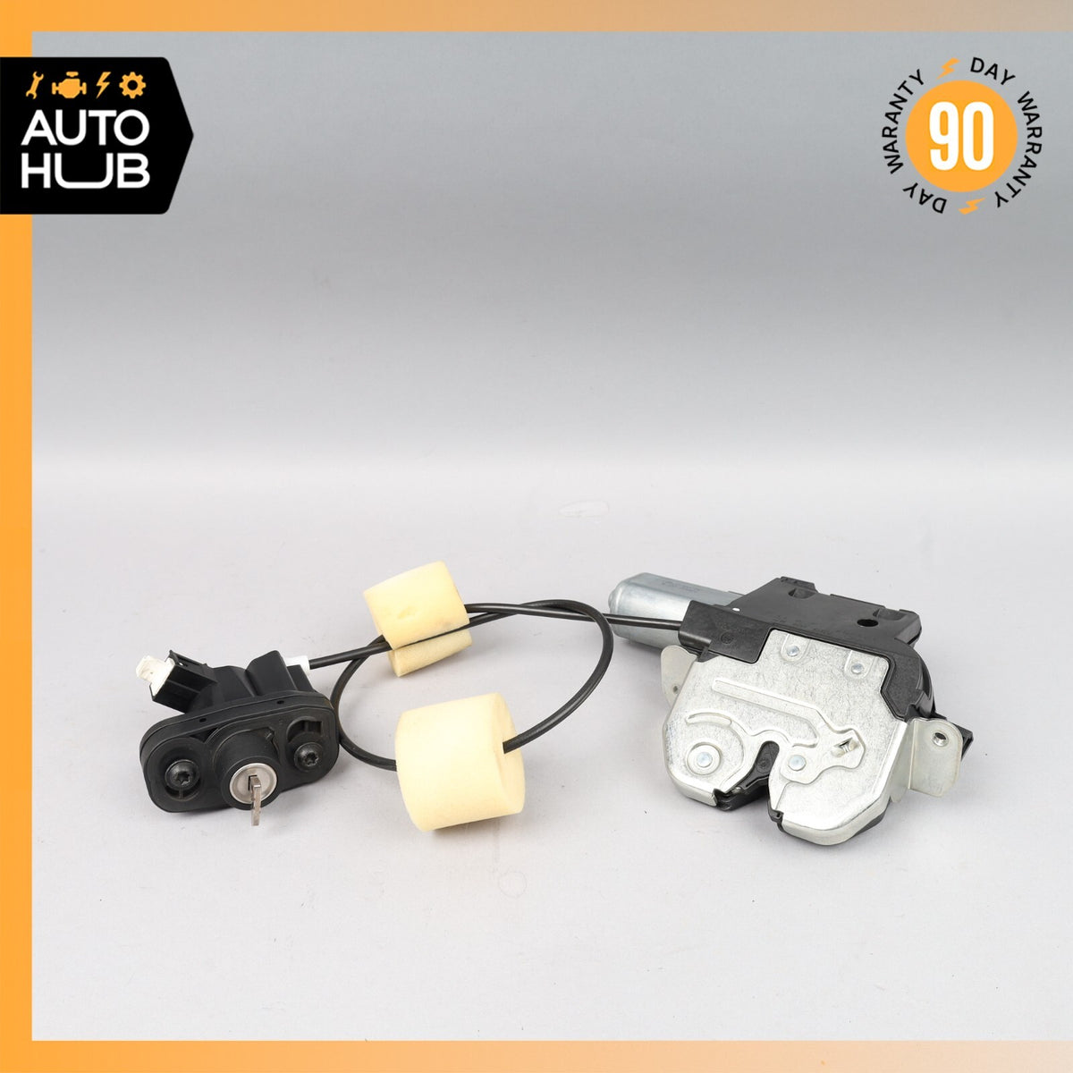 07-14 Mercedes W221 S550 S63 CL550 Rear Trunk Lid Latch Lock Actuator w/Key OEM - photo 1