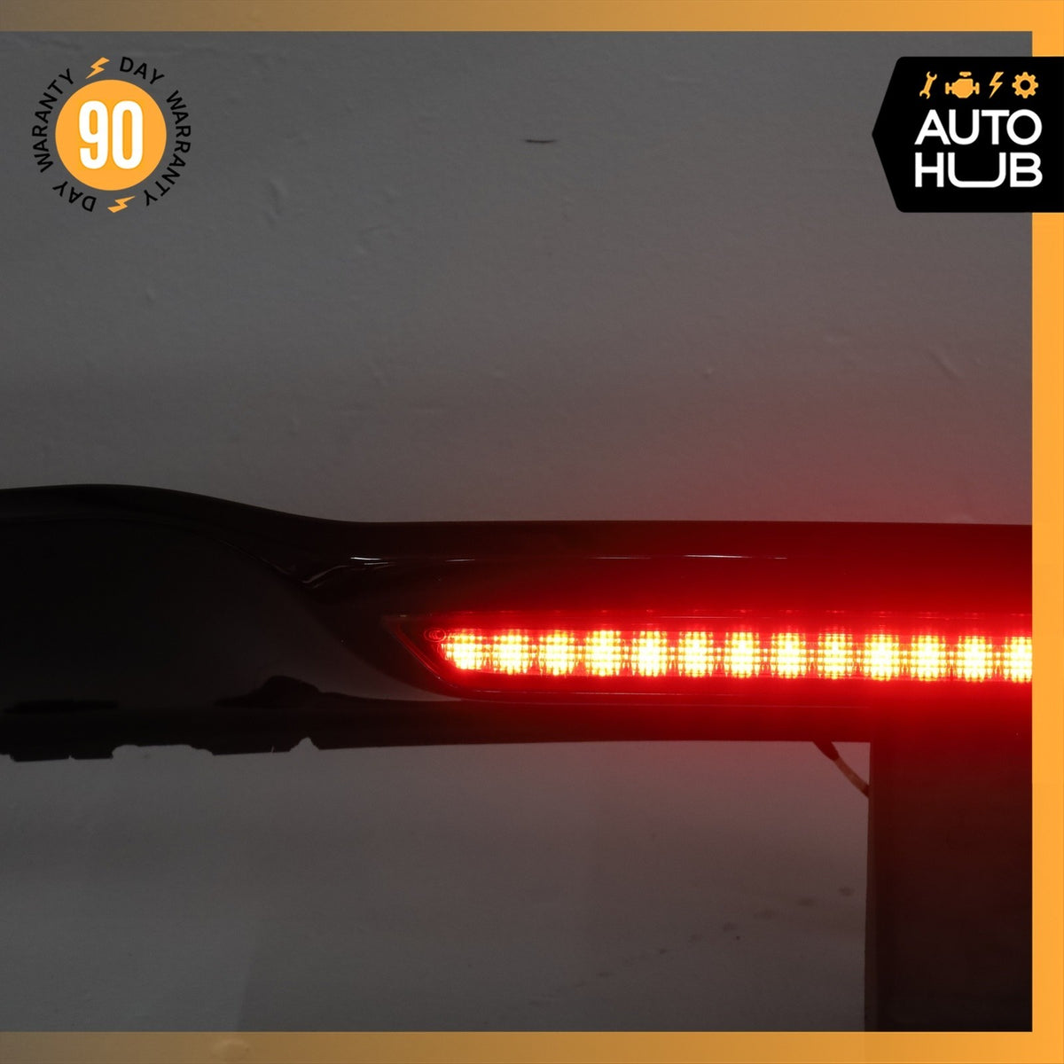 12-14 Porsche Cayenne 958 Trunk Lid Molding Trim Spoiler Wing w/ Light OEM - photo 3