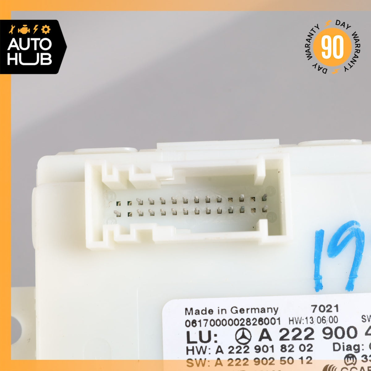 Mercedes W205 C300 Keyless Go Entry Control Module 2229004213 OEM - photo 5