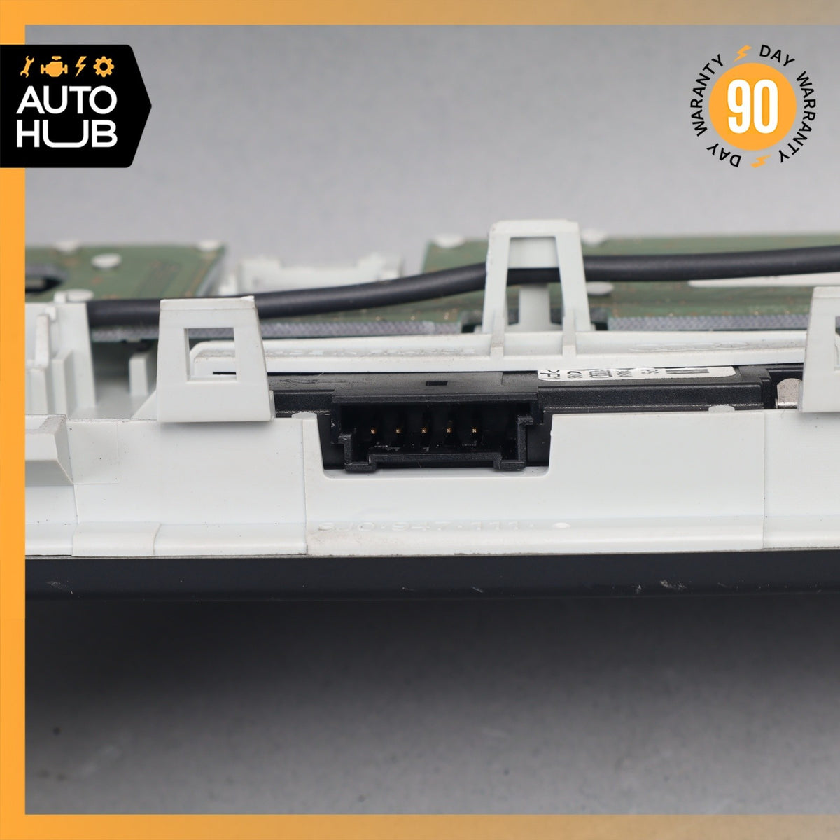 Audi 8J TT Front Overhead Console Dome Reading Light Lamp 8J0947111CE OEM - photo 10