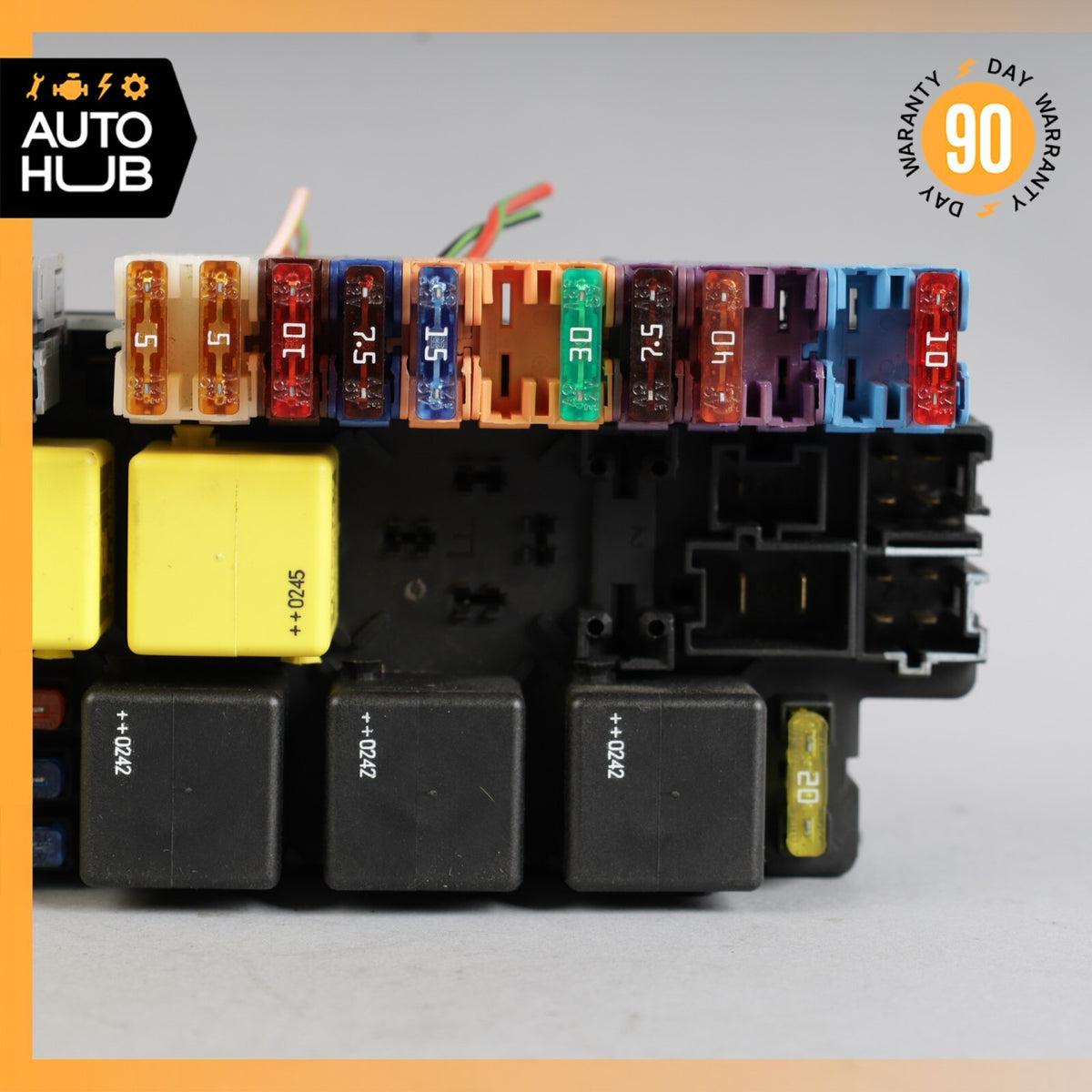 Mercedes R230 SL550 SL55 AMG SLR Front Left SAM Fuse Box Control Module OEM - photo 3