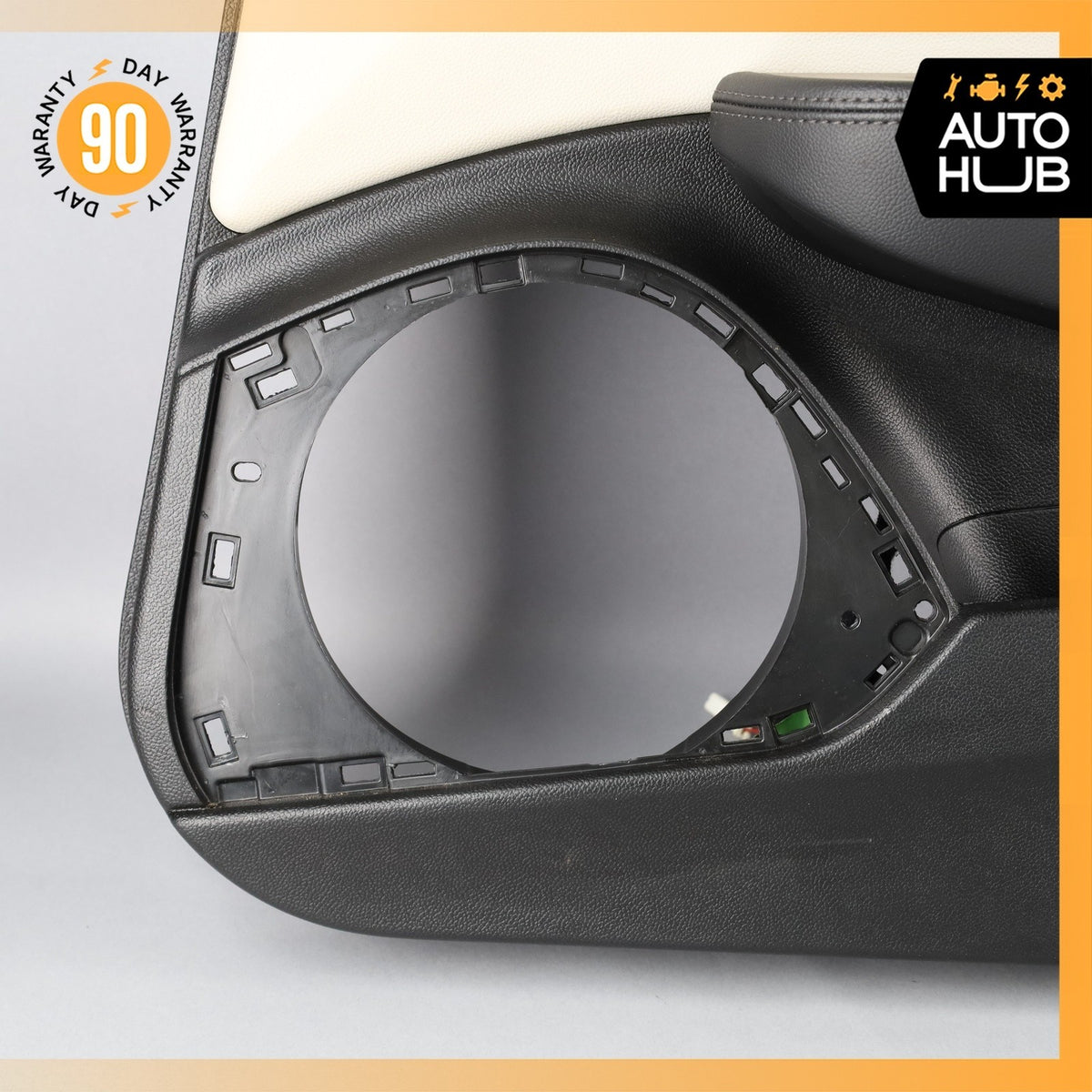 17-24 Alfa Romeo 952 Giulia Front Right Side Interior Door Panel OEM - photo 9