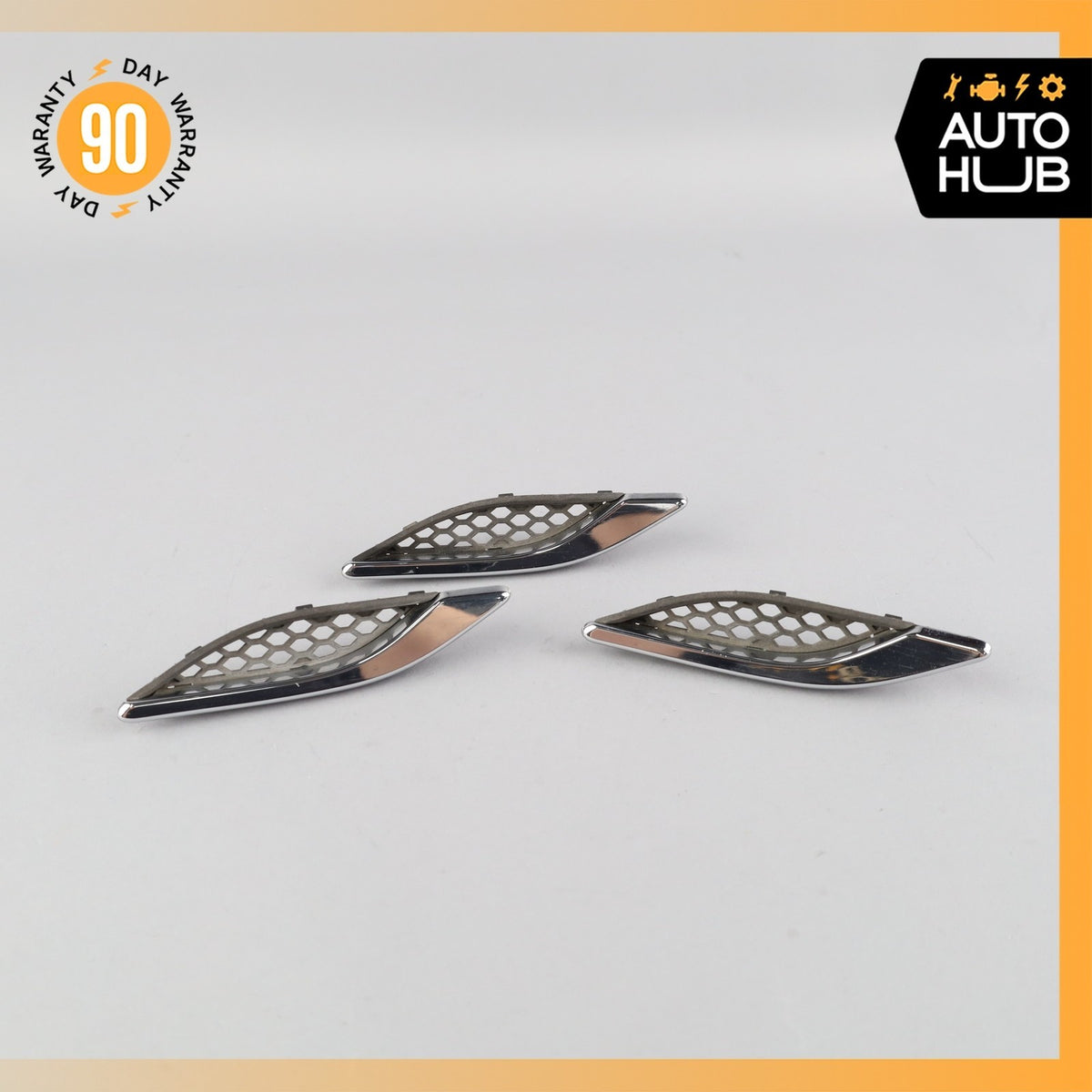 14-16 Maserati Ghibli M157 Right Fender Panel Grille Vent Set 670025654 OEM - photo 1