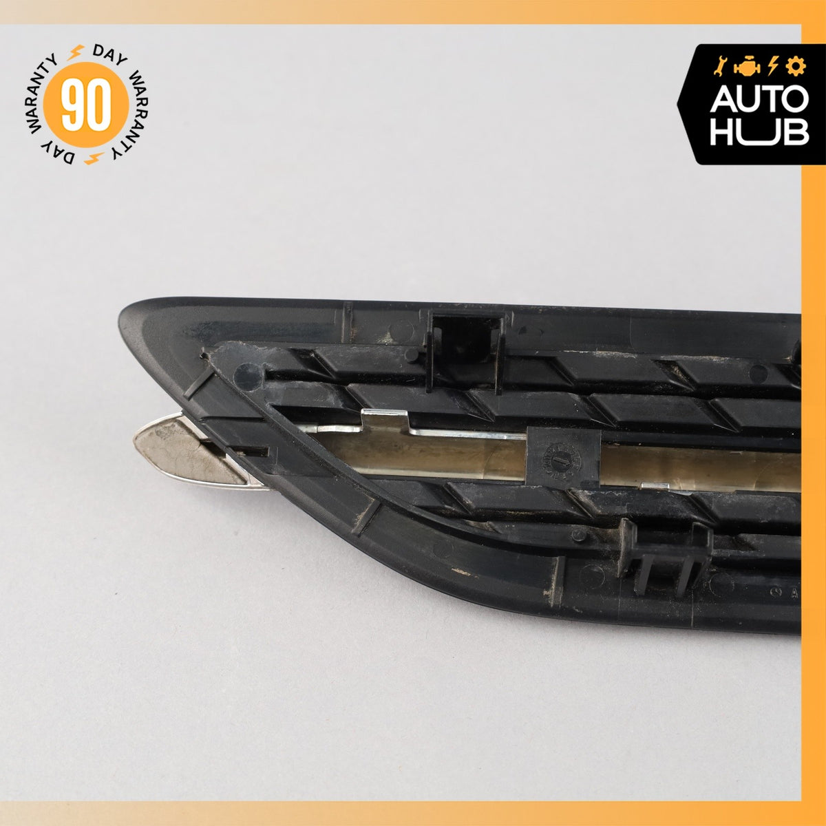 12-20 Mercedes R172 SLC300 SLK250 Fender Grill Grille Vent Right Side OEM 53k - photo 8