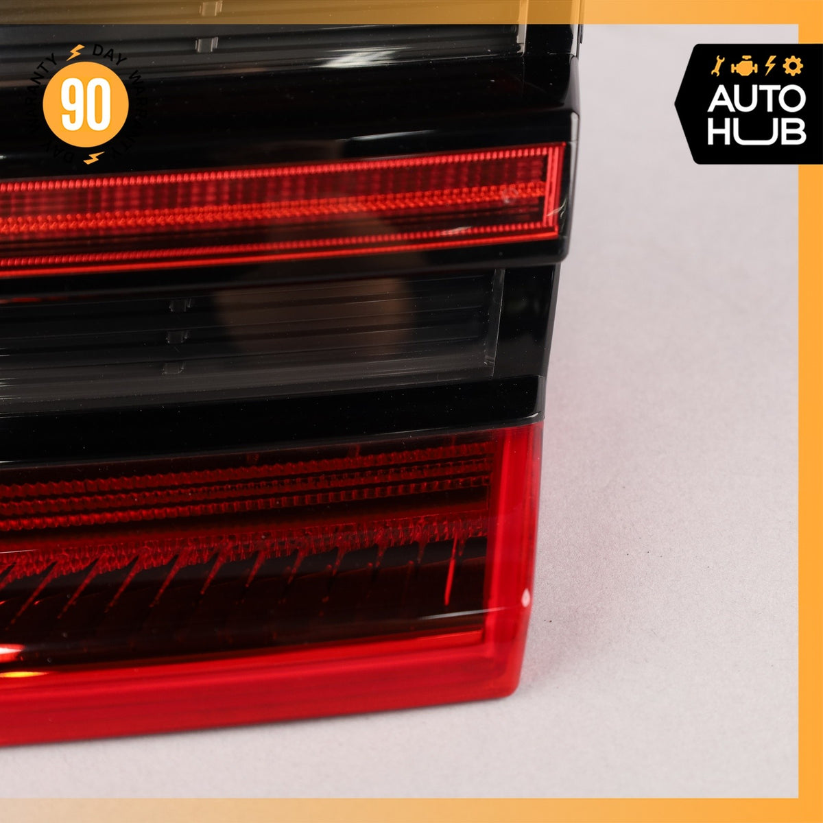 15-18 Porsche Macan 95B Rear Right Passenger Side Inner Tail Light Lamp OEM 74k - photo 4