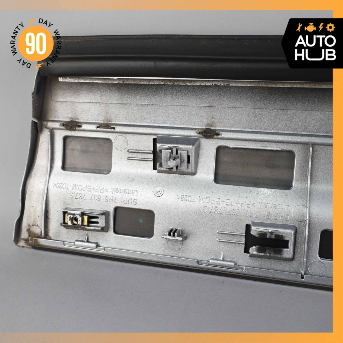 15-18 Porsche Cayenne 958 GTS Front Left Lower Door Molding Silver OEM - photo 14
