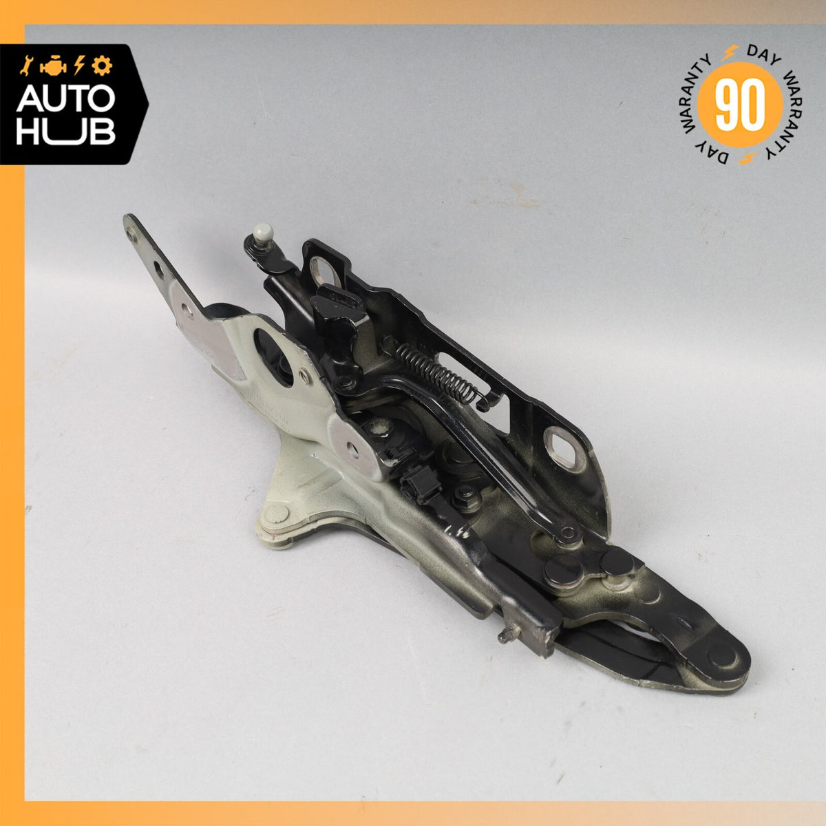 2018 Porsche Panamera 971 4S Front Right Side Hood Hinge Bracket Black OEM 6k - photo 1