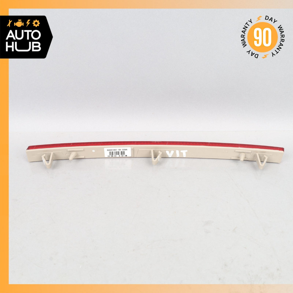 14-19 Chevrolet Corvette C7 Rear Right Side Bumper Reflector 84031887 OEM - photo 4