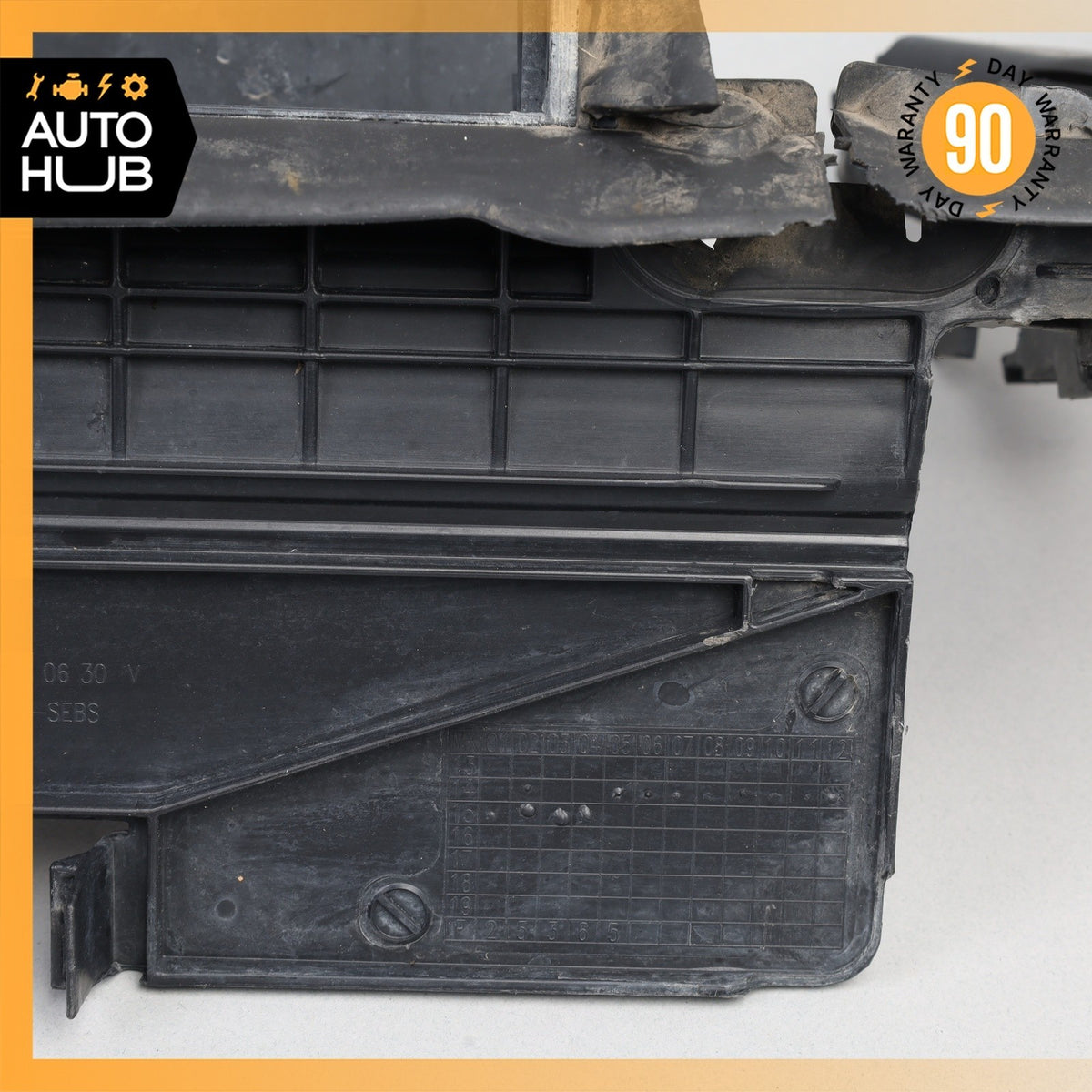 Mercedes W205 C300 Baffle Air Duct 2055050630 OEM - photo 3
