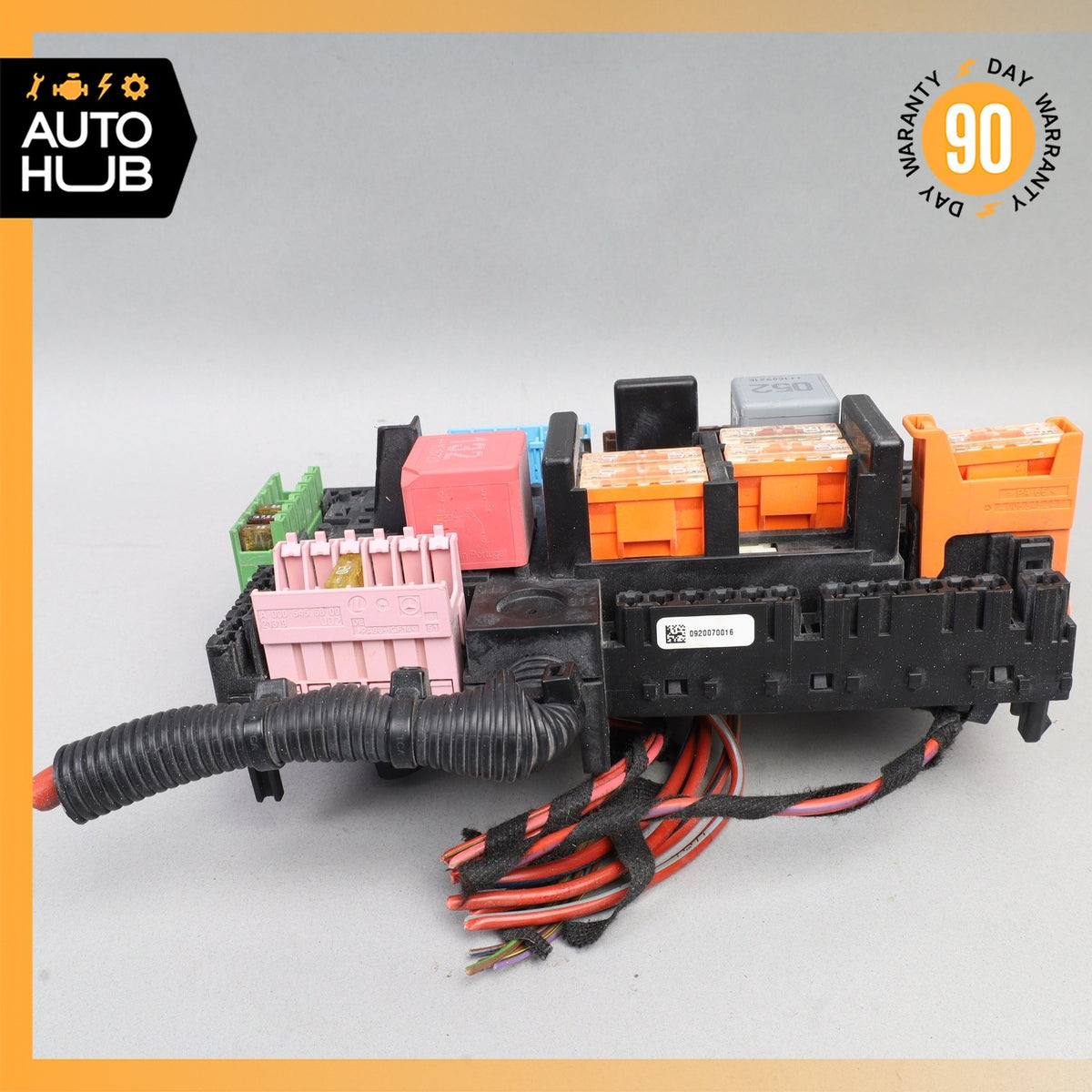 Mercedes W213 E300 Rear Trunk Fuse Box Relay 2139068801 OEM - photo 7