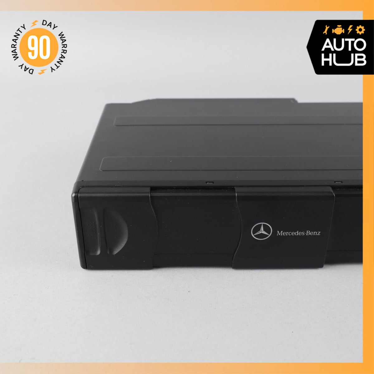 05-09 Mercedes R230 SL550 CLK550 CLK350 C240 C320 CD Changer 6 Disk Player OEM - photo 2