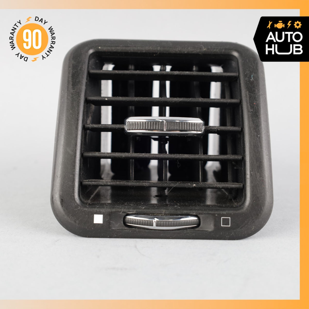 03-13 Maserati Quattroporte M139 Front Right or Left Console AC A/C Air Vent OEM - photo 5