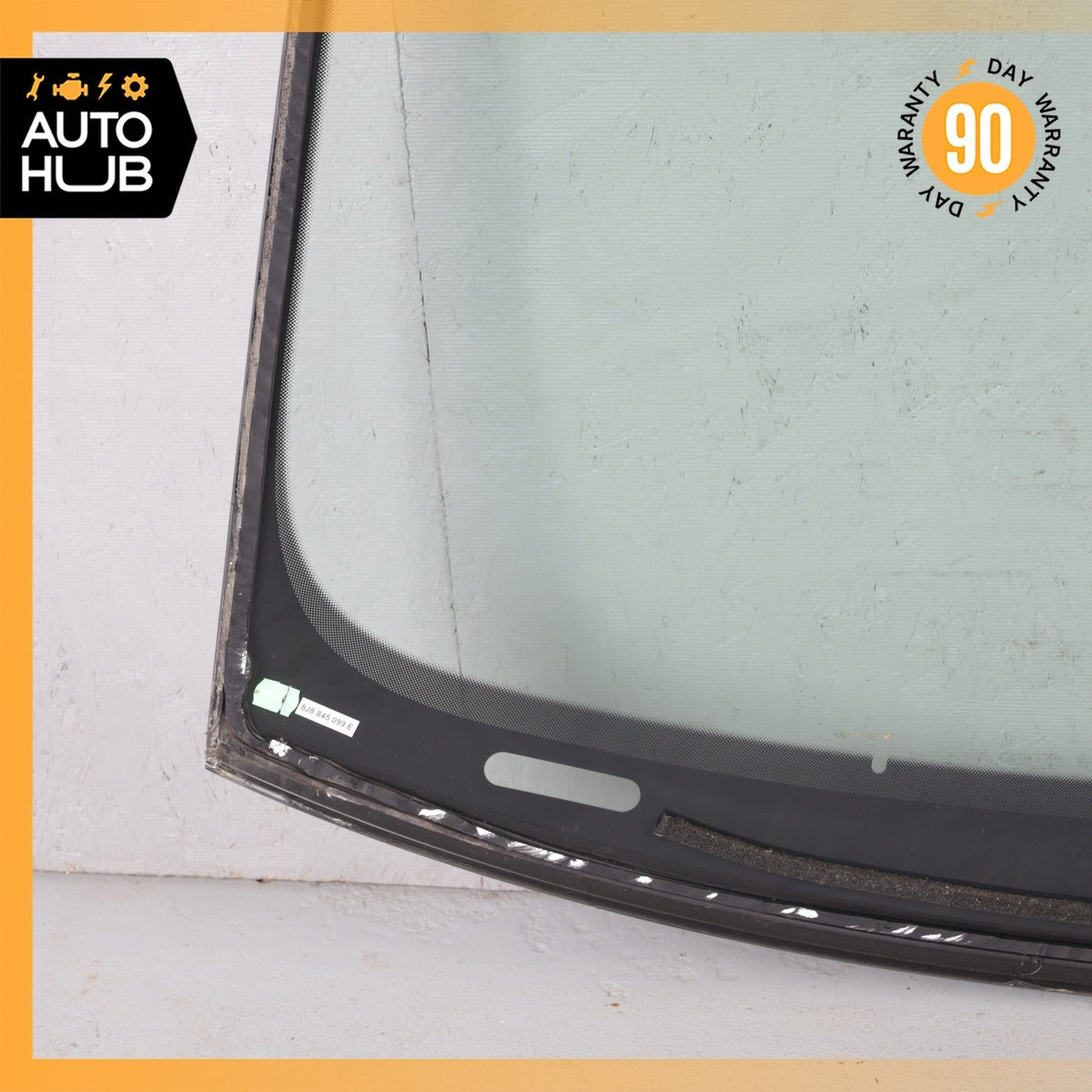 08-15 Audi 8J TT Coupe Front Window Windshield Glass 8J8845099E OEM - photo 10
