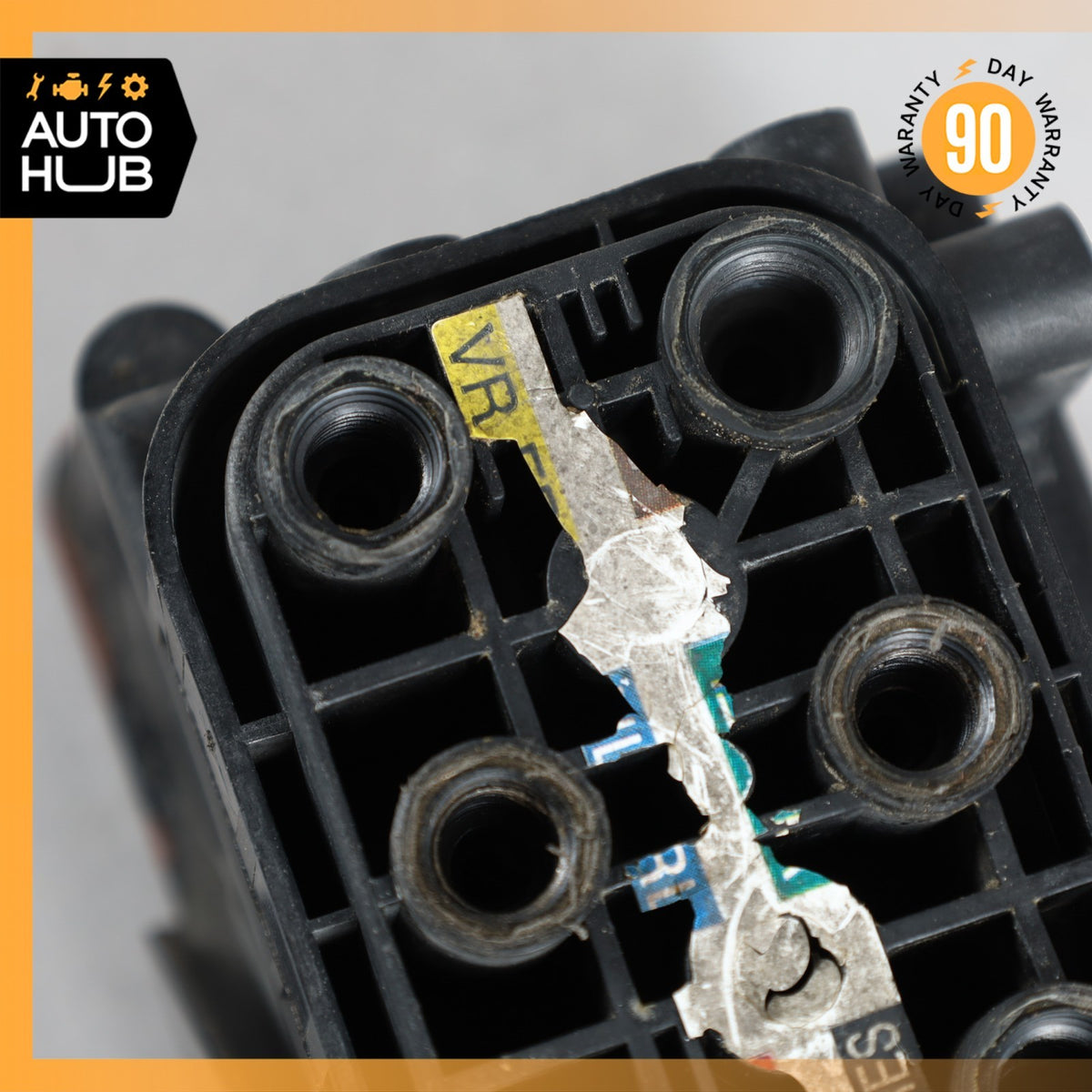 06-20 Mercedes W221 S550 CL550 Airmatic Air Pneumatic Suspension Valve Block OEM - photo 2