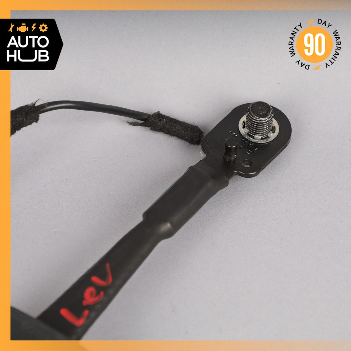 17-20 Maserati Levante M161 Front Right Passenger Seat Belt Buckle Black OEM 44k - photo 9