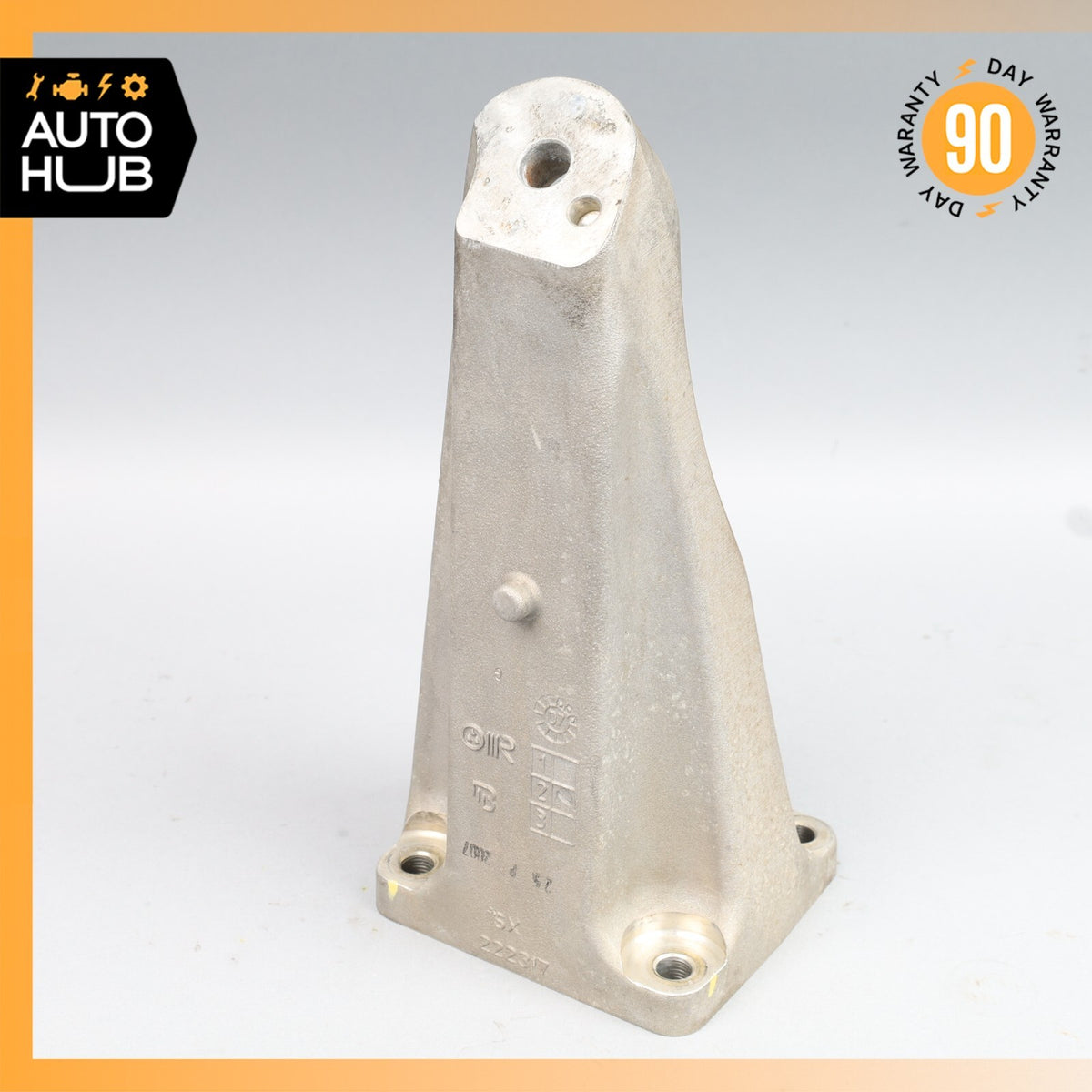 04-19 Maserati GranTurismo Engine Motor Bracket Mount Left Driver Side OEM 76k - photo 1