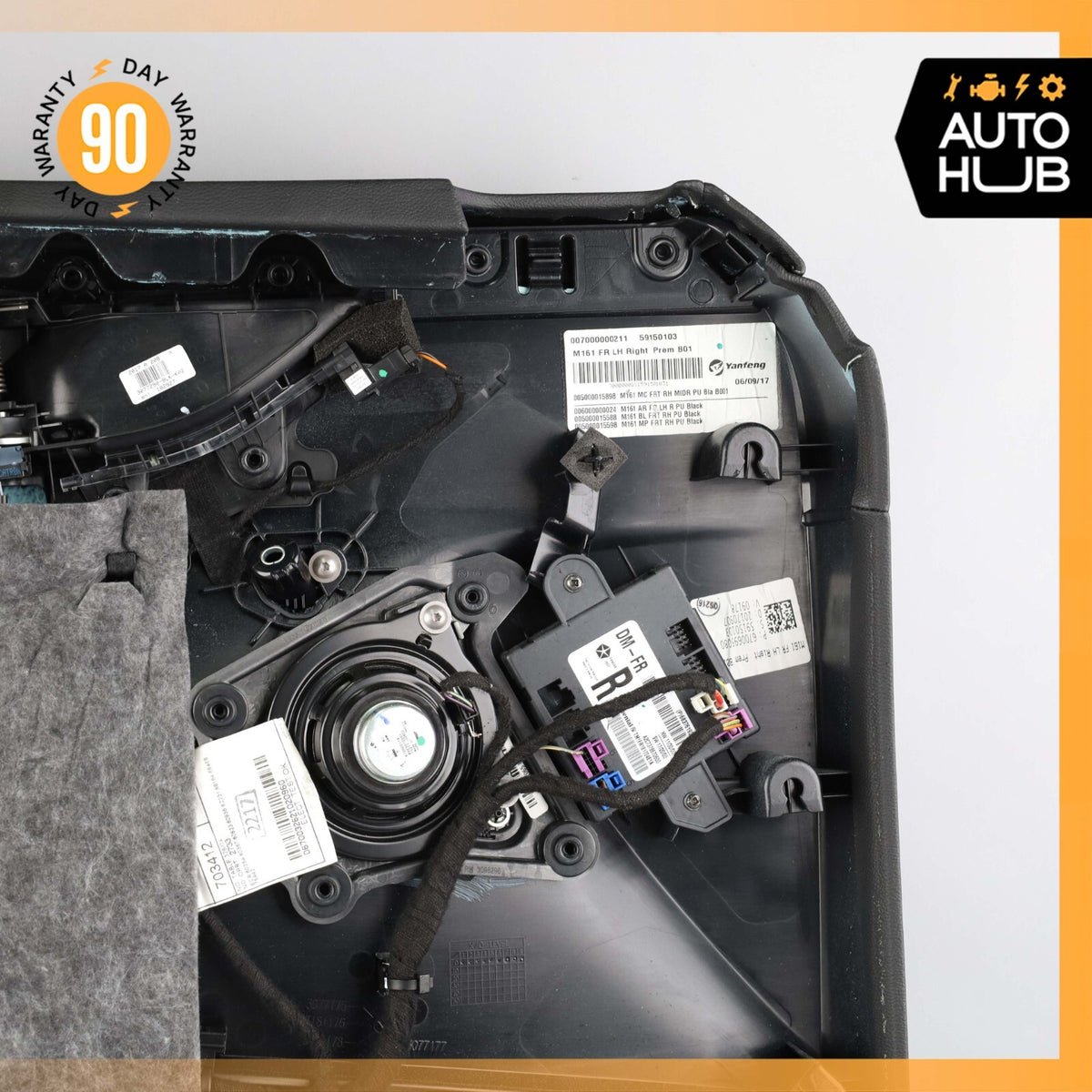 17-20 Maserati Levante M161 Interior Door Panel Front Right Side Black OEM 73k - photo 13