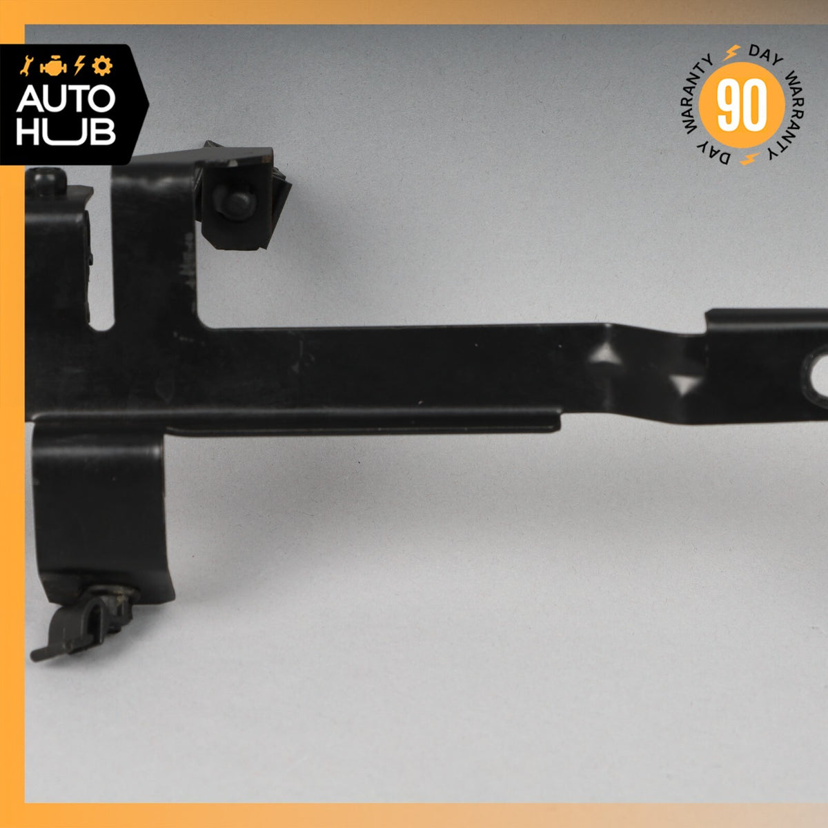 2005 Maserati Quattroporte M139 Engine Motor Left Side Brake Vacuum Line Bracket - photo 8