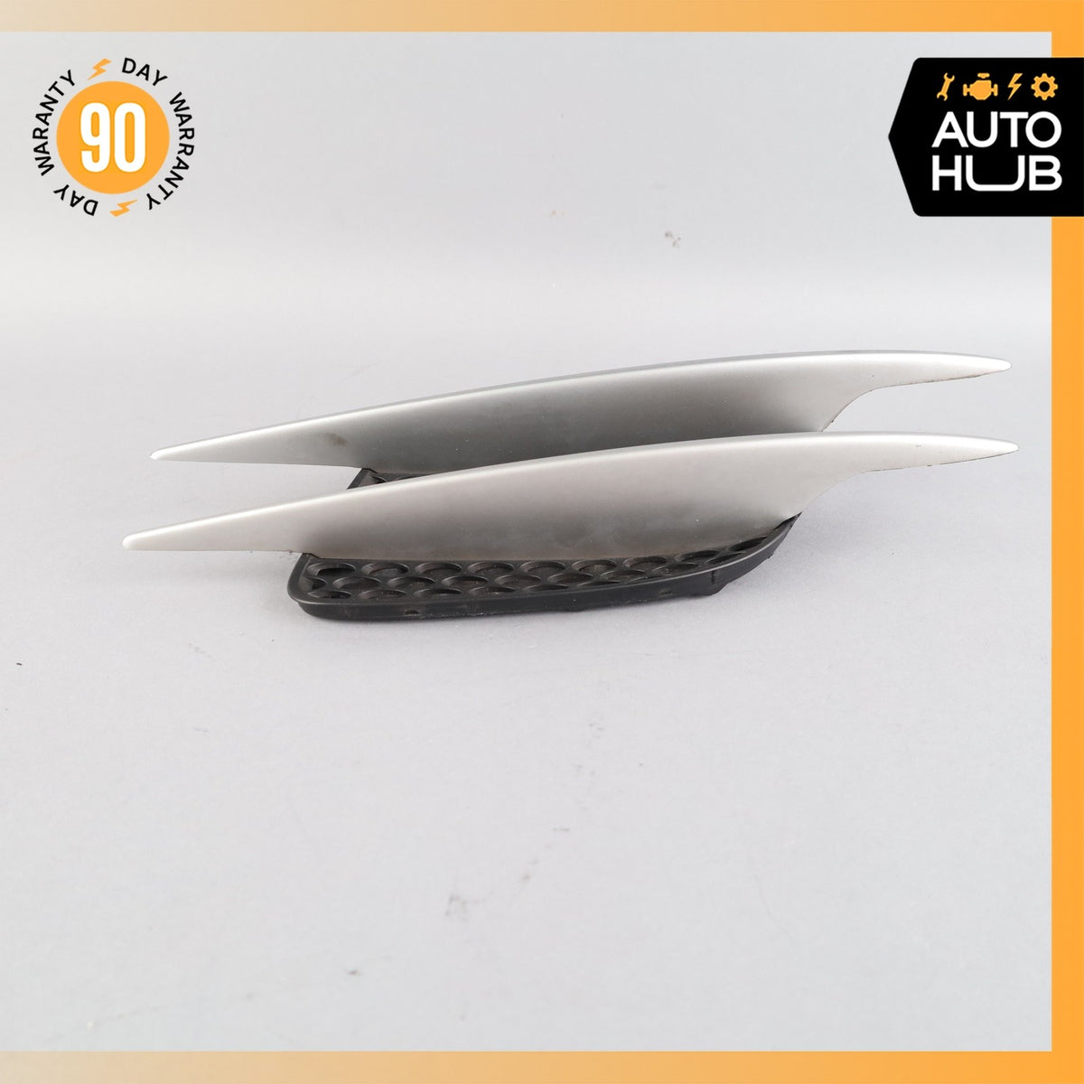 03-08 Mercedes R230 SL500 SL55 AMG SL550 Fender Grill Grille Vent Right Side OEM - photo 6
