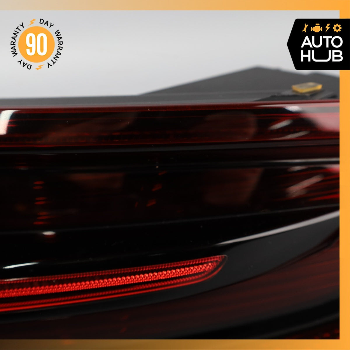 15-18 Porsche Macan 95B GTS Right Side Outer Tail Light Lamp 95B945096C OEM - photo 7